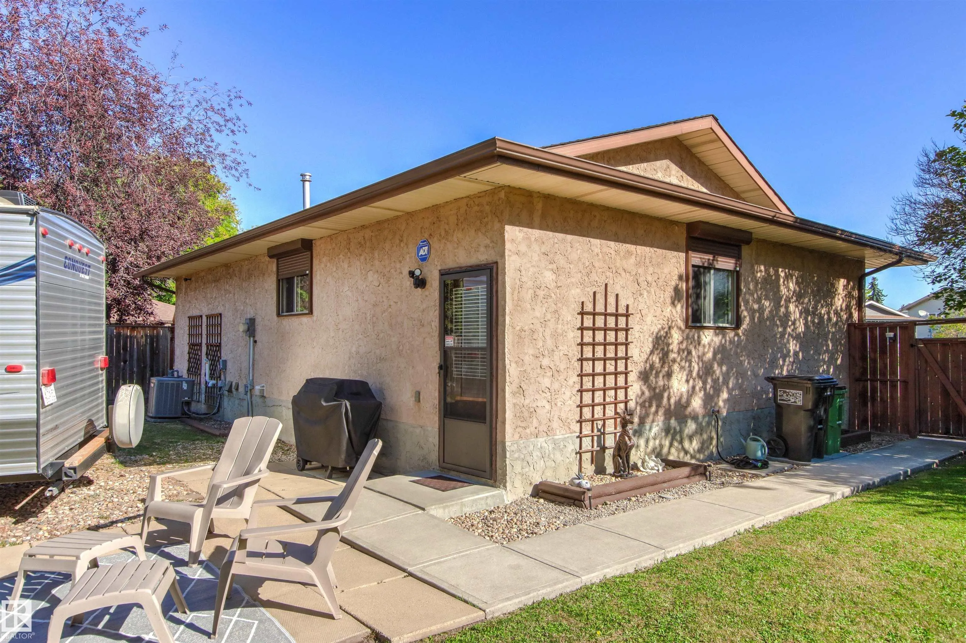 1704 39 Street