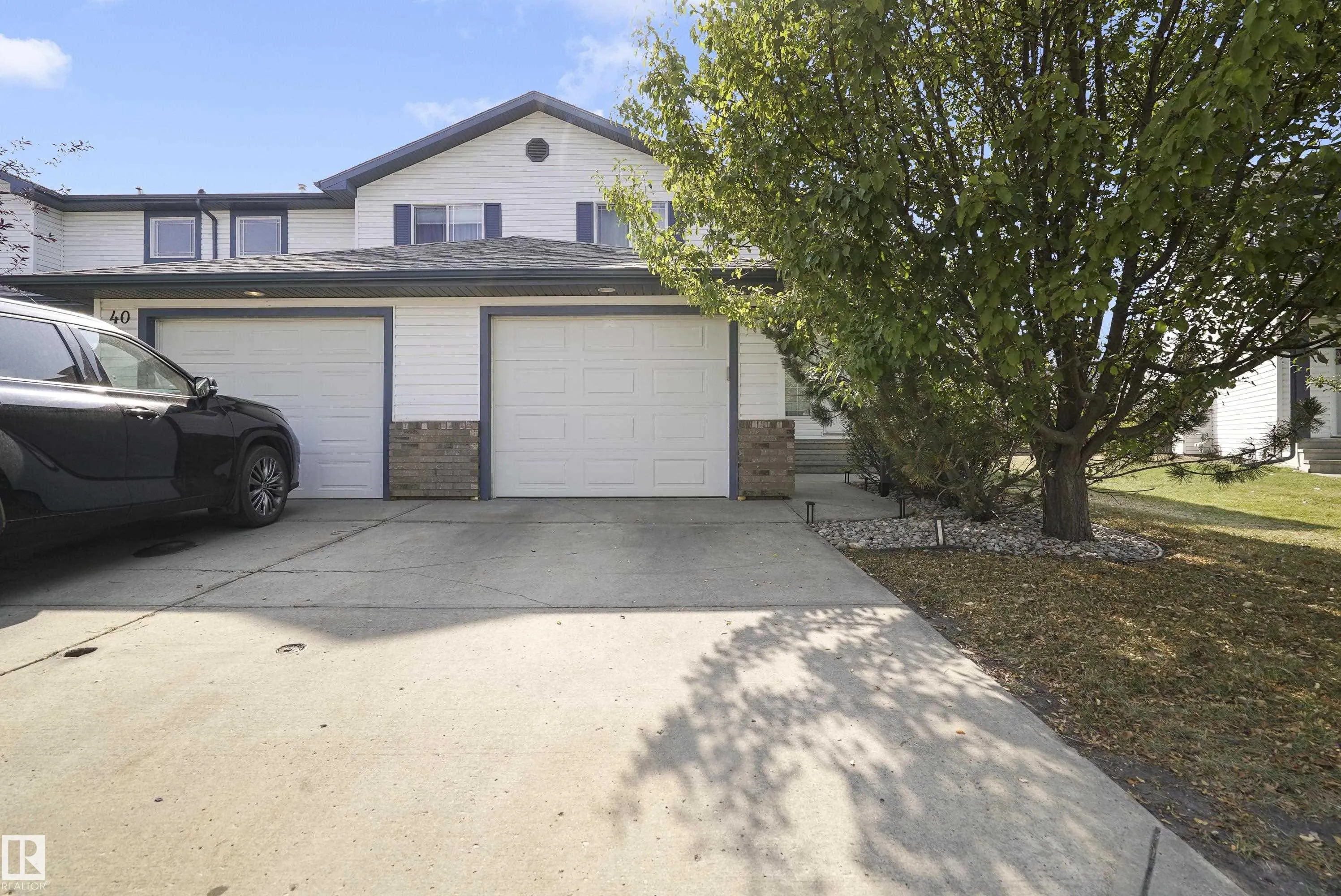450 HYNDMAN Crescent