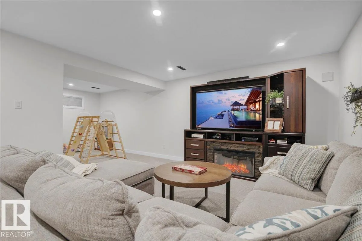 16204 PATRICIA Drive