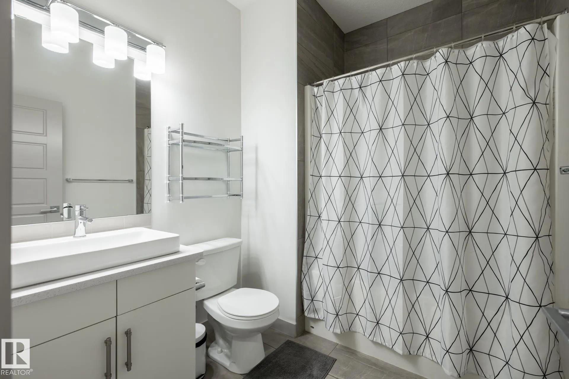 2548 WONNACOTT Loop