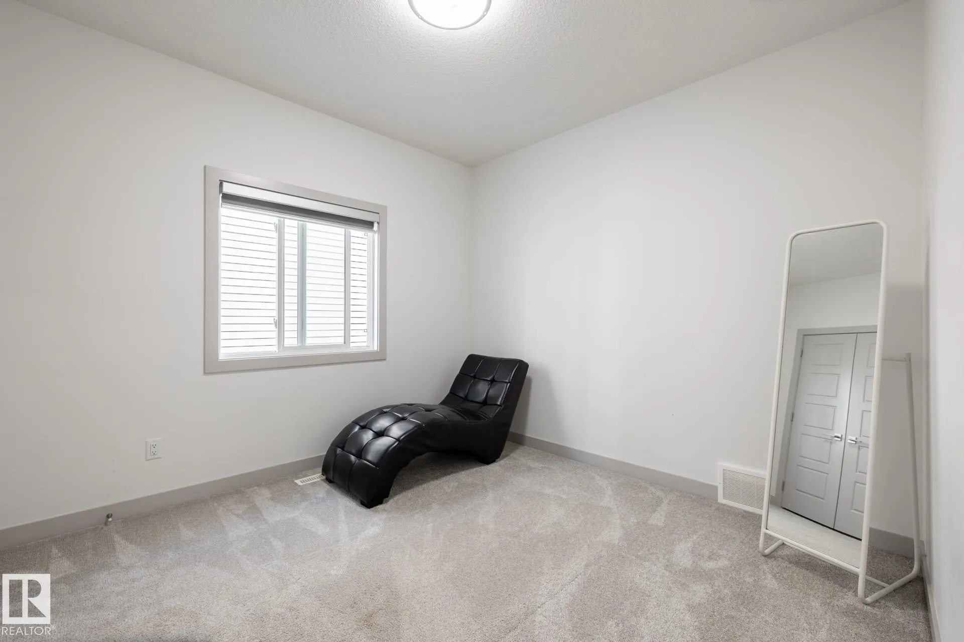 2548 WONNACOTT Loop