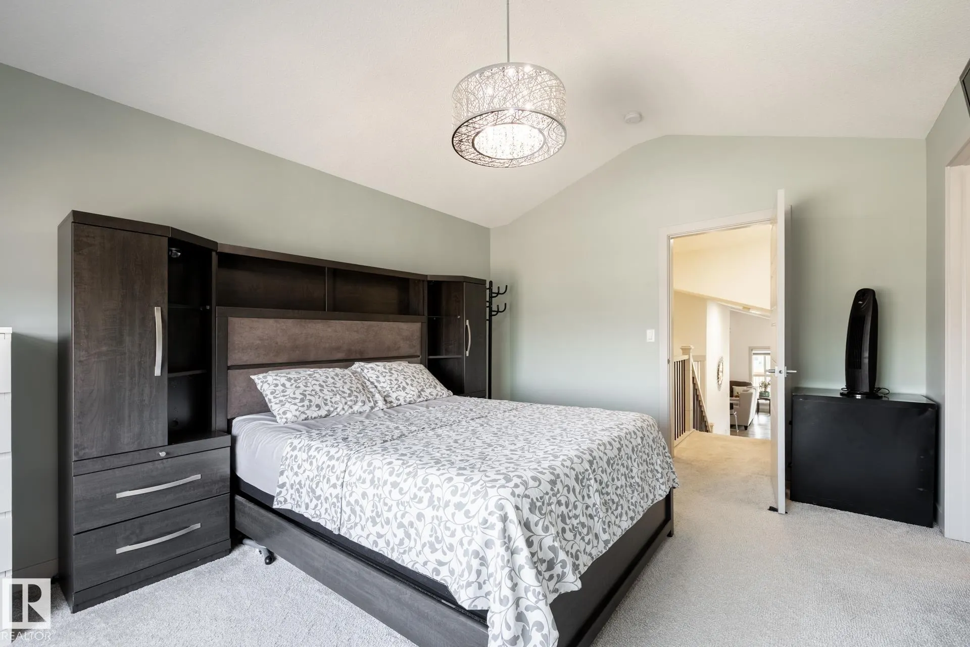 2548 WONNACOTT Loop