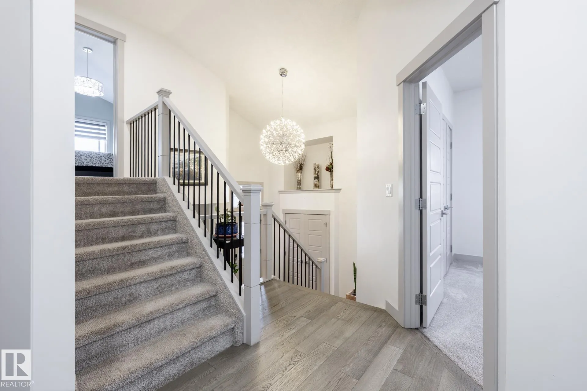 2548 WONNACOTT Loop
