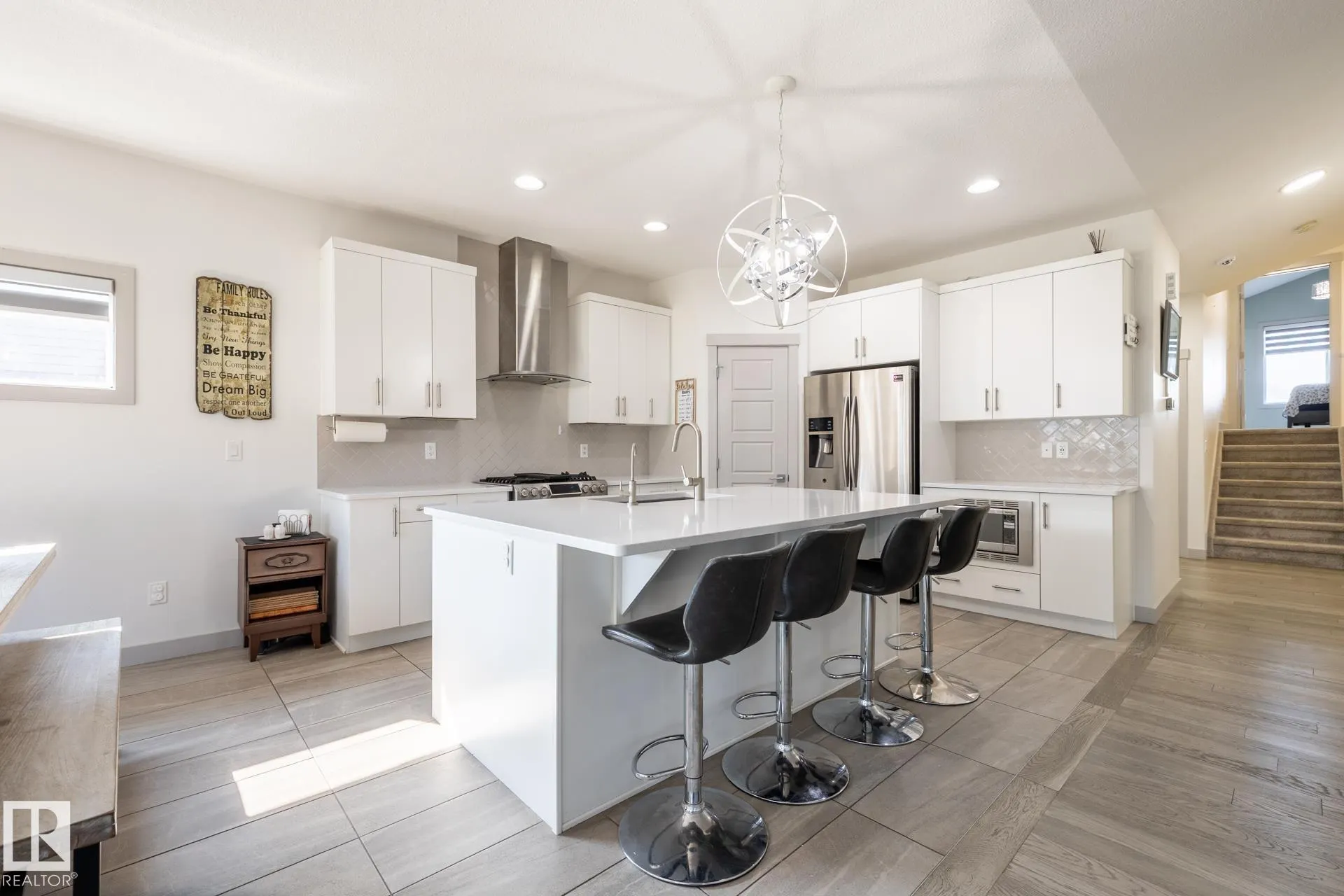2548 WONNACOTT Loop