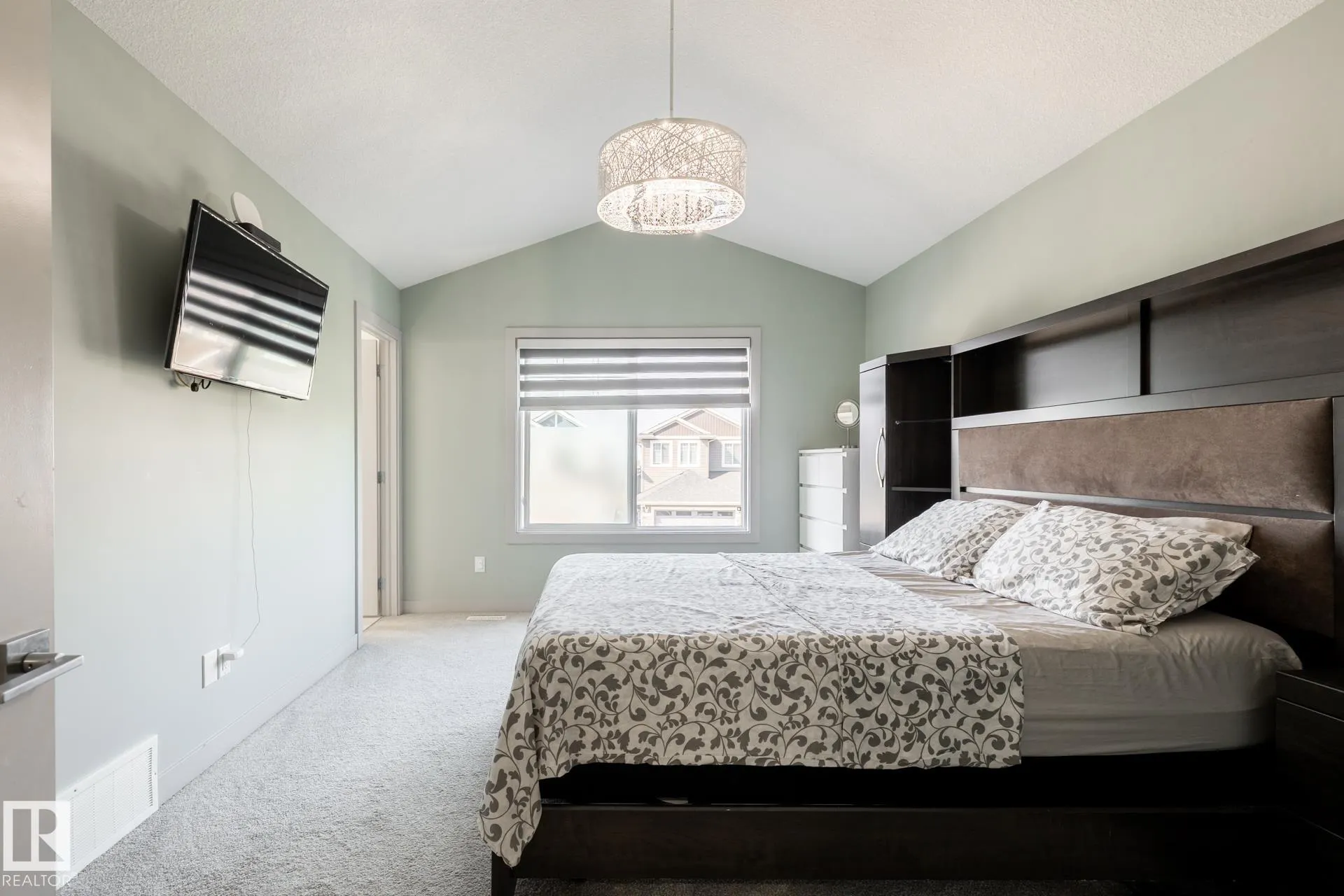 2548 WONNACOTT Loop