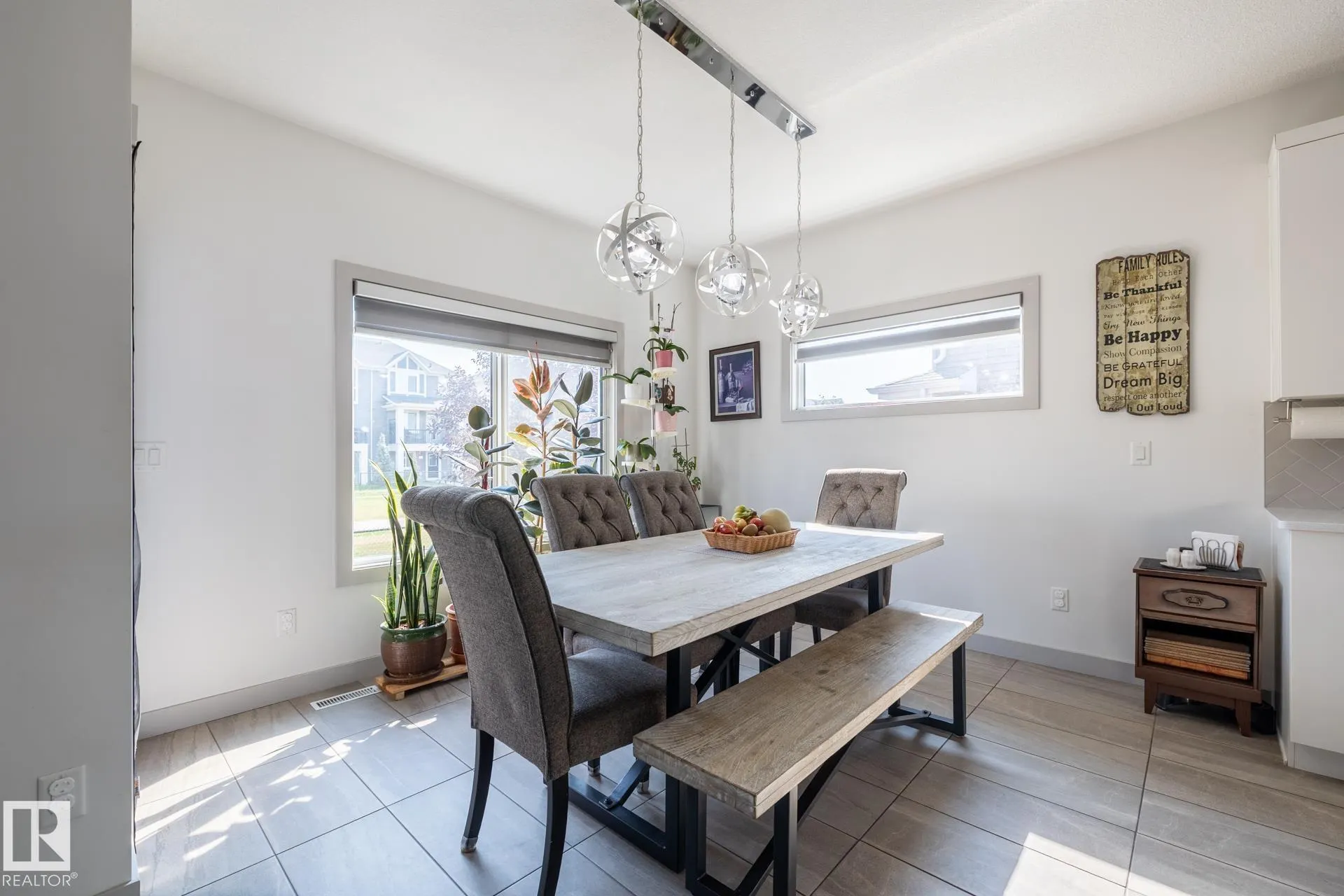 2548 WONNACOTT Loop