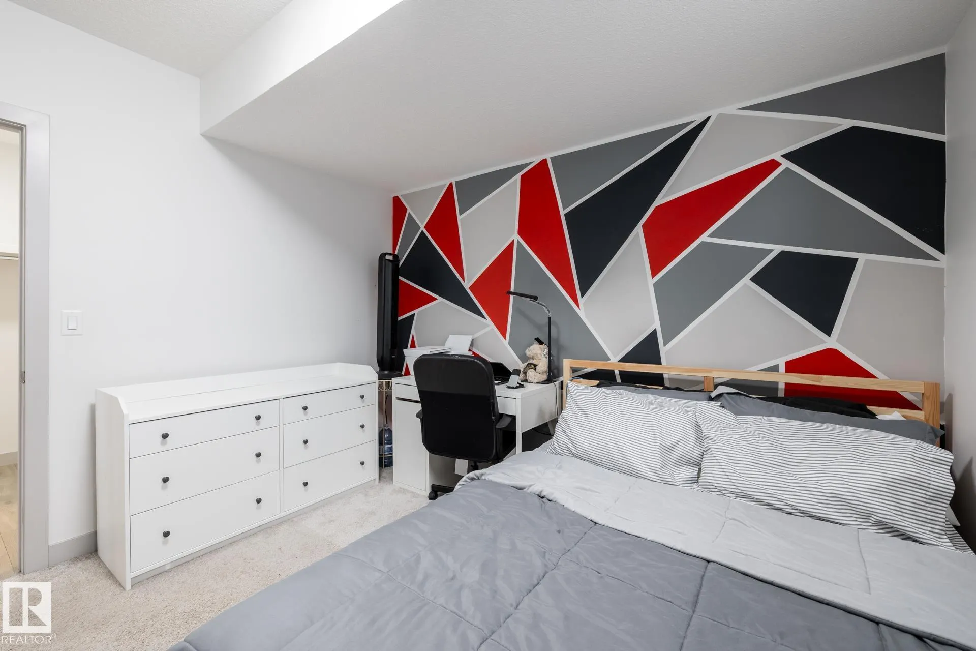 2548 WONNACOTT Loop