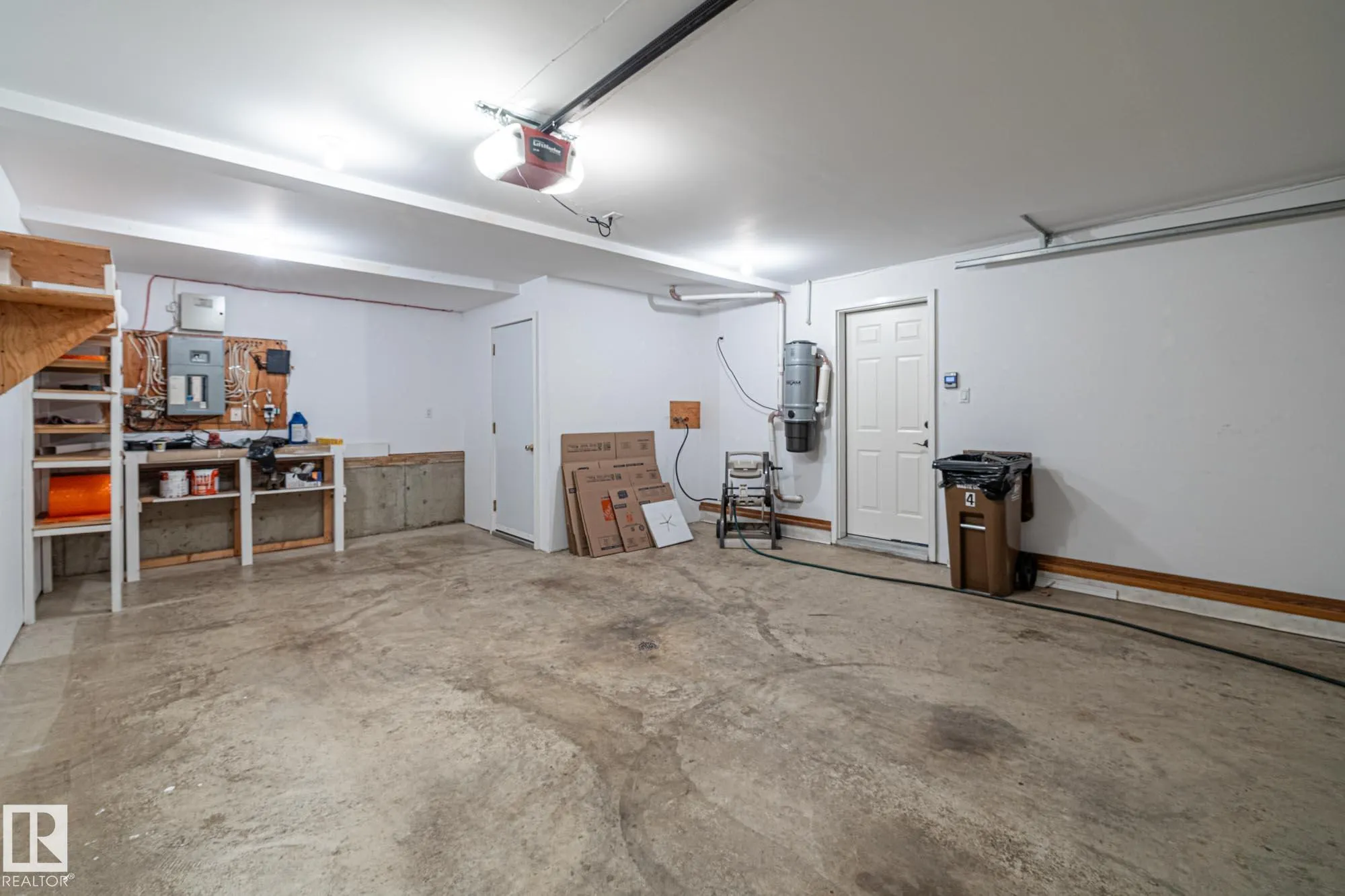 15 POIRIER Avenue