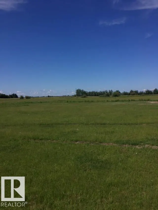 11 Whitetail Close