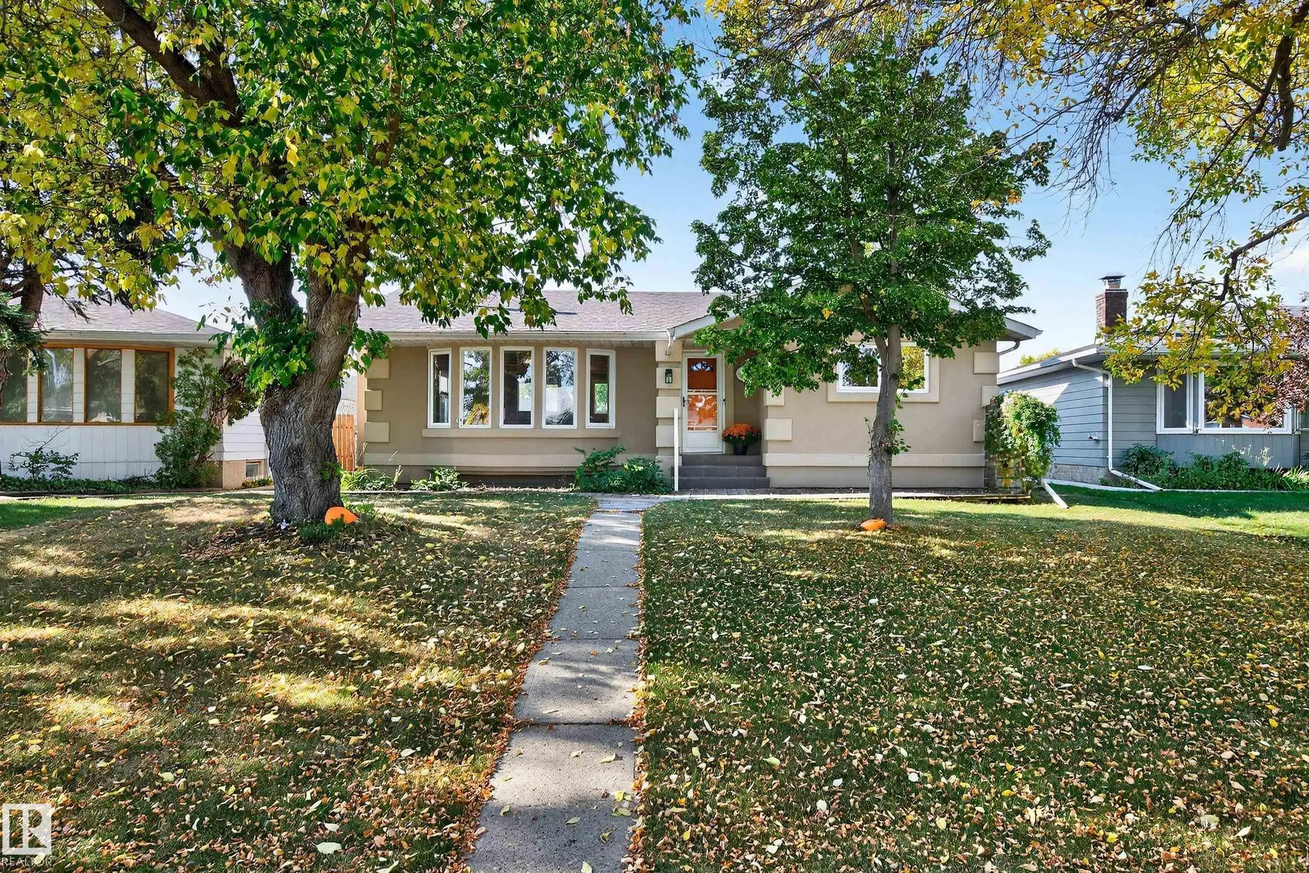 116 CORINTHIA Drive