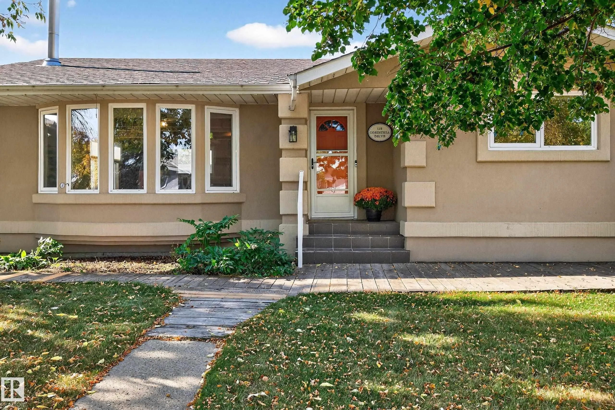 116 CORINTHIA Drive