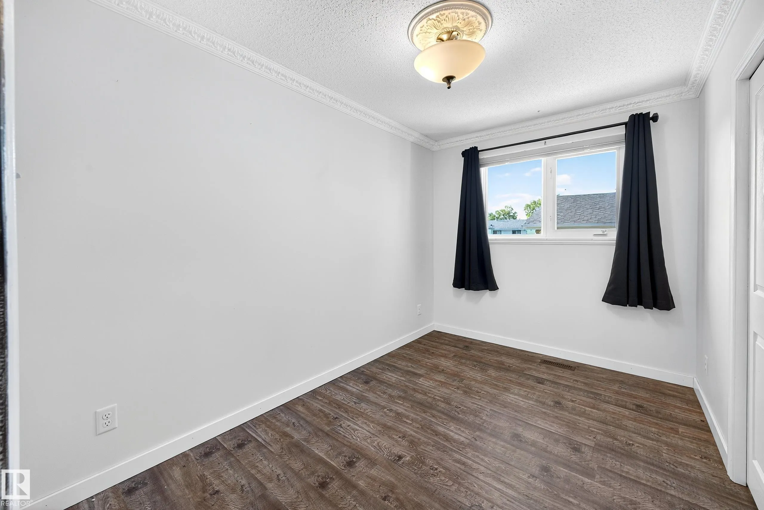 116 CORINTHIA Drive
