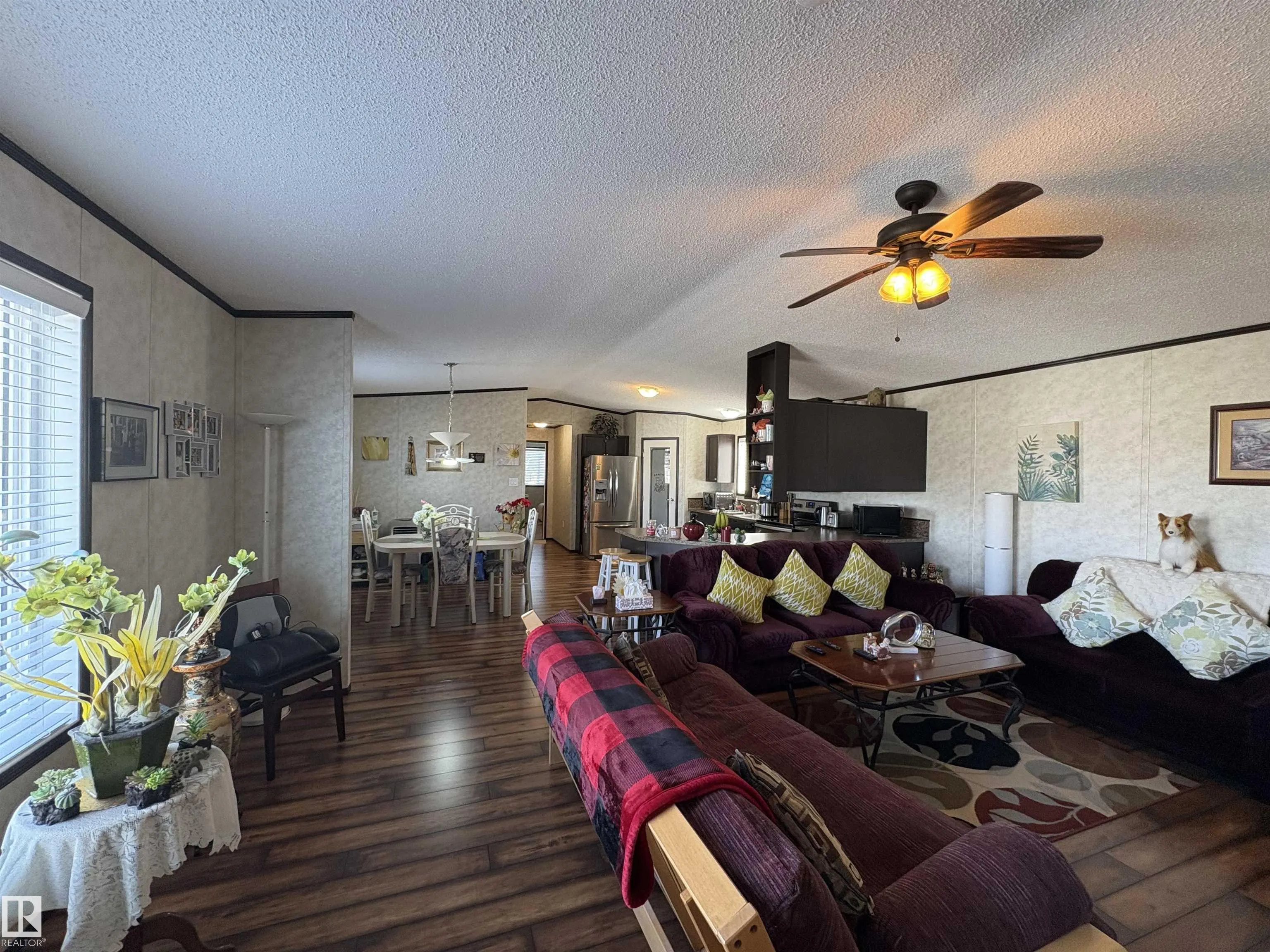 419 Oak Ridge Crescent