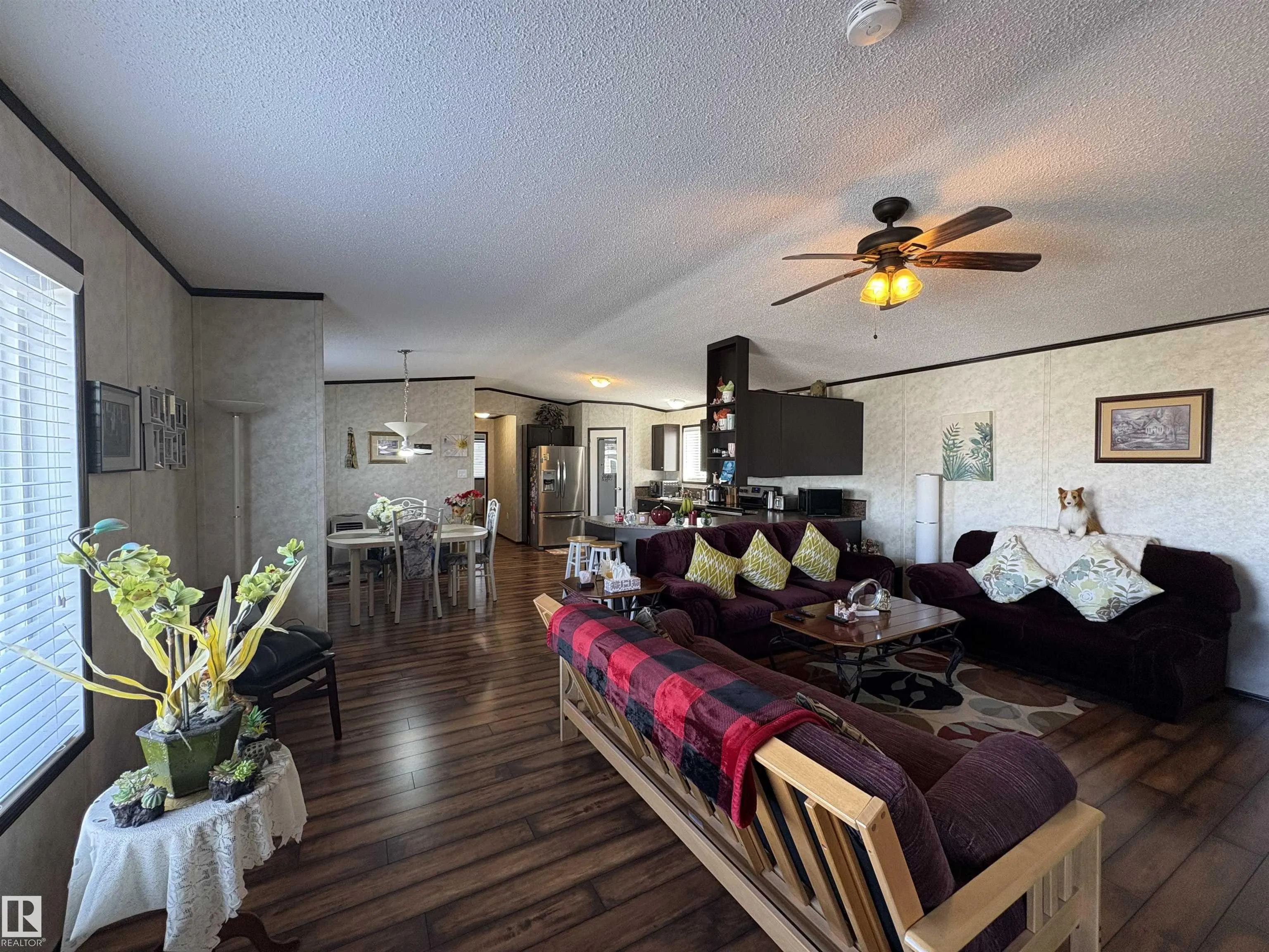 419 Oak Ridge Crescent