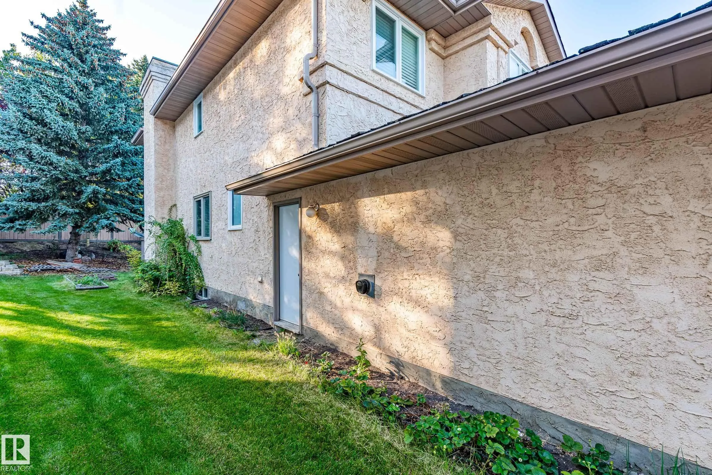 316 BURTON Road