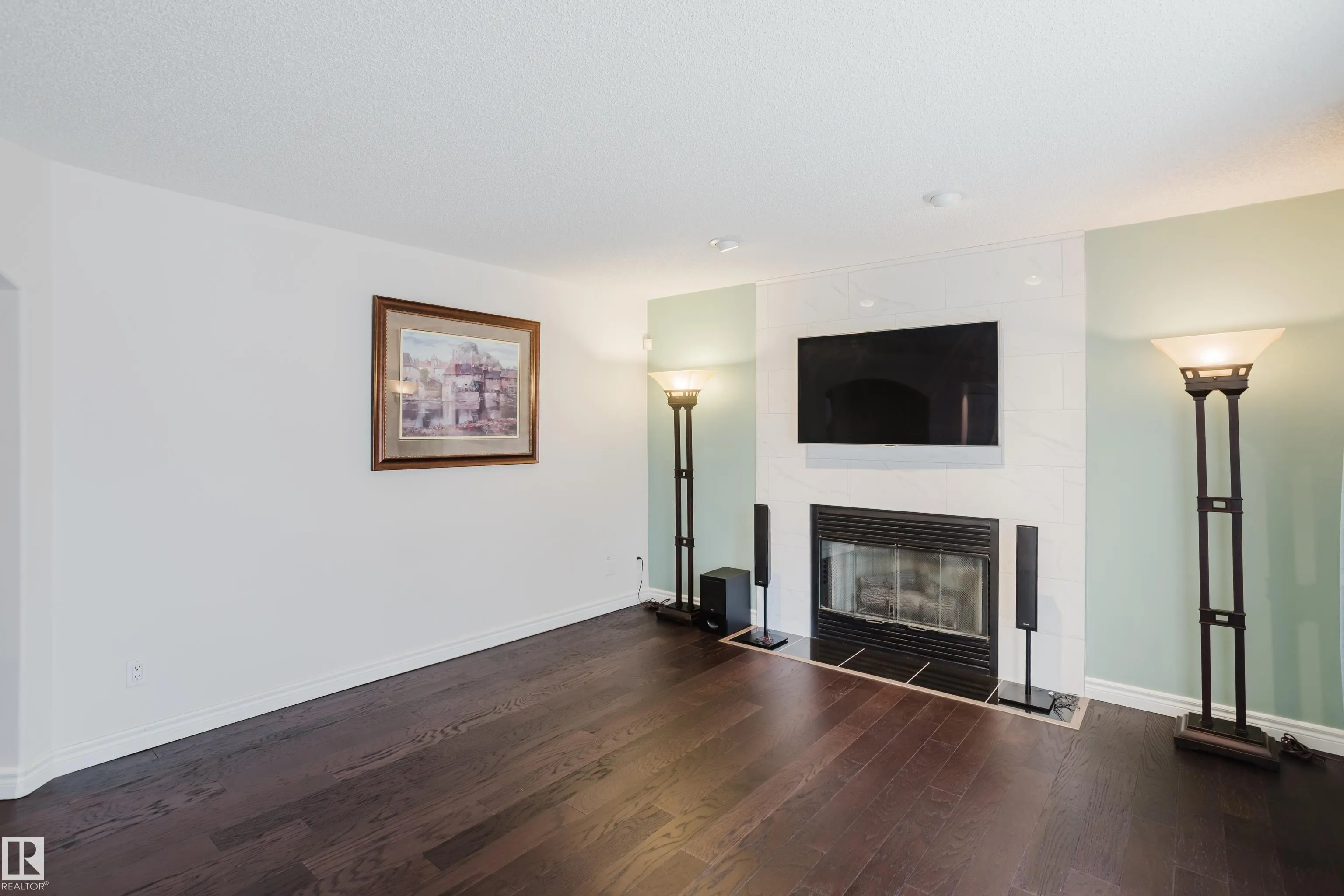 316 BURTON Road