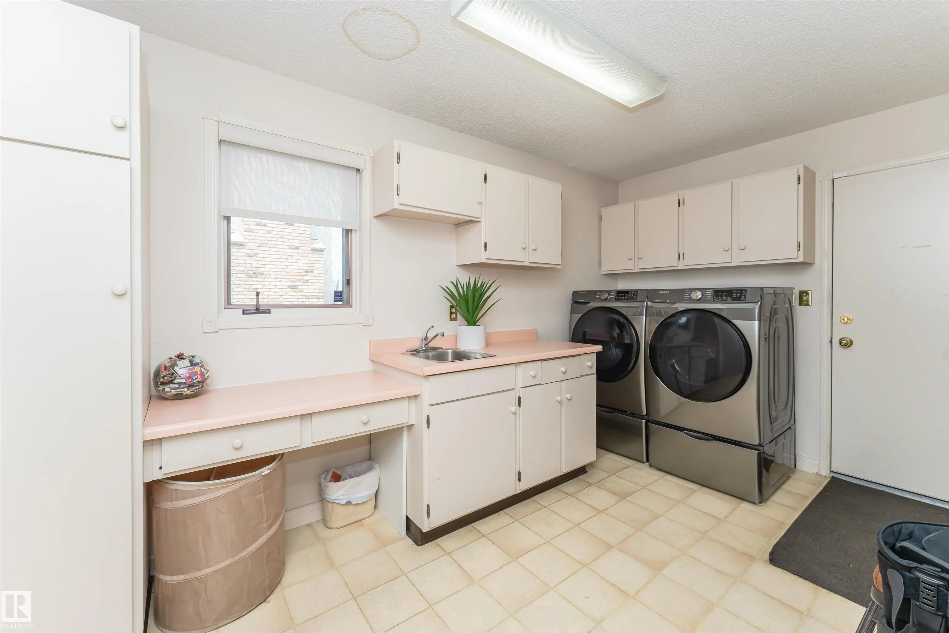 32 WEST POINT Wynd
