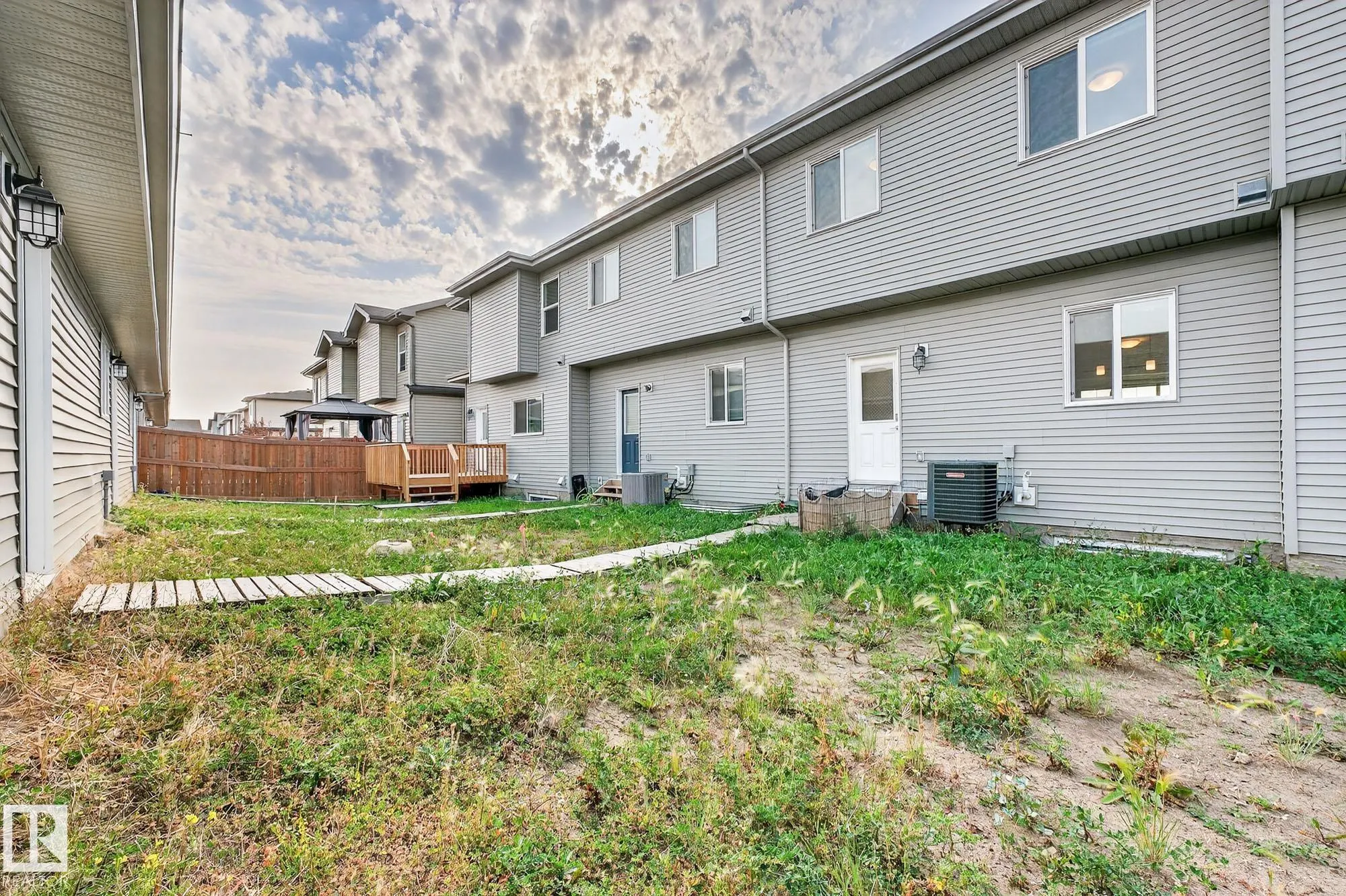 658 BLACK STONE Boulevard