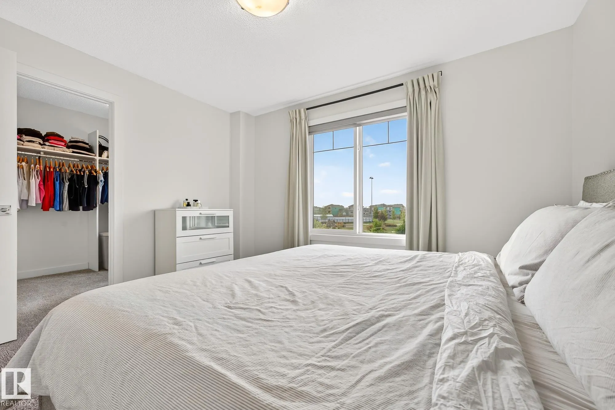 658 BLACK STONE Boulevard