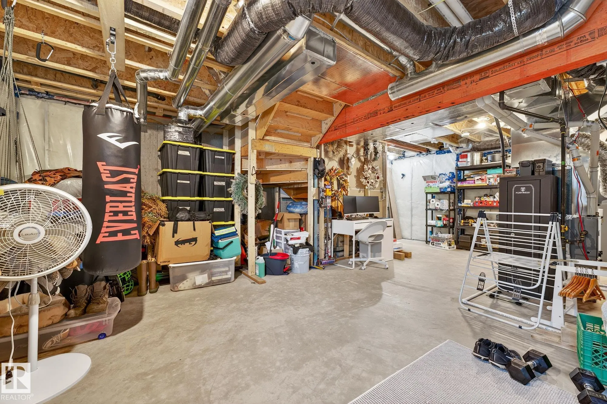 658 BLACK STONE Boulevard