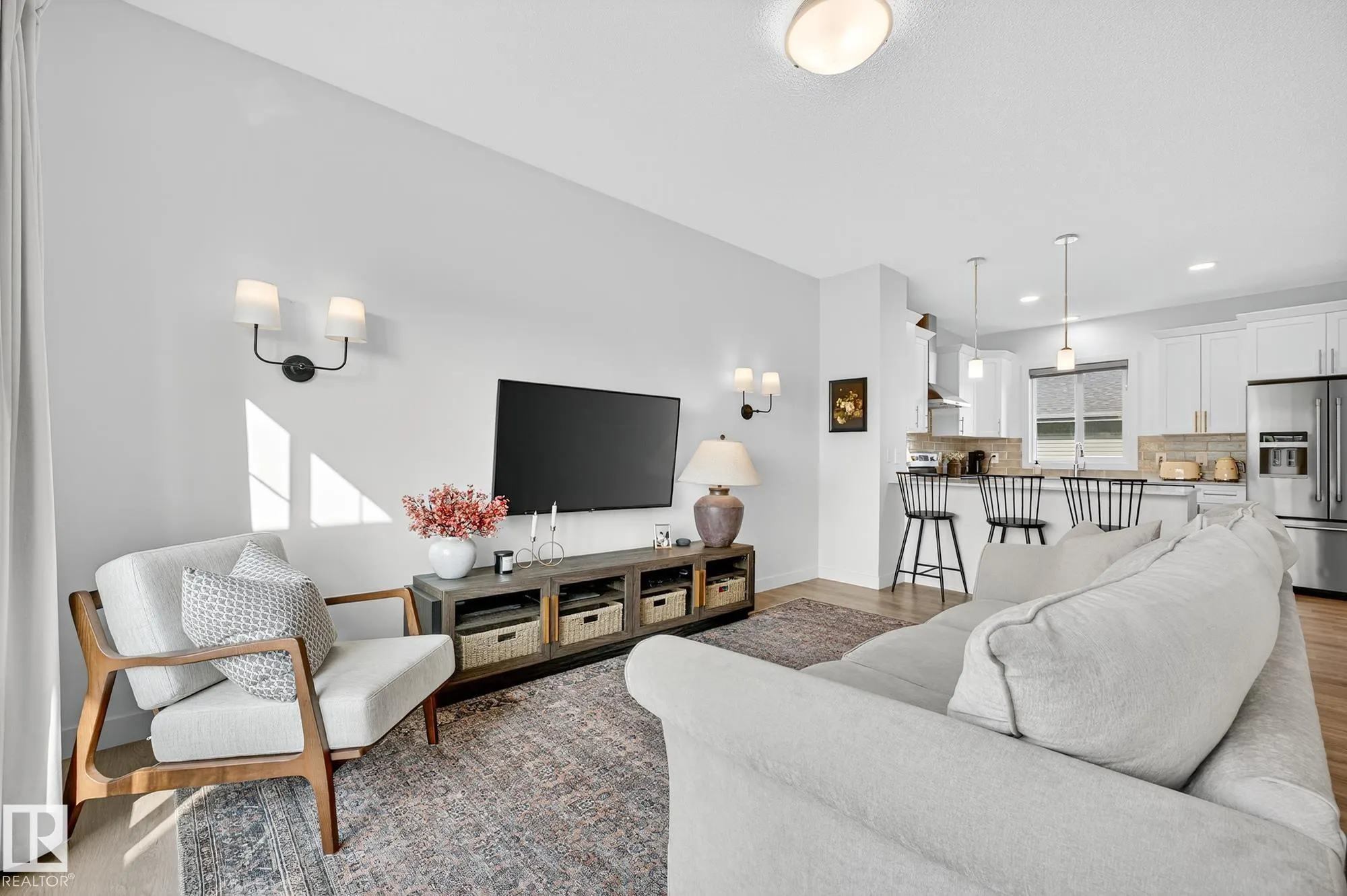 658 BLACK STONE Boulevard