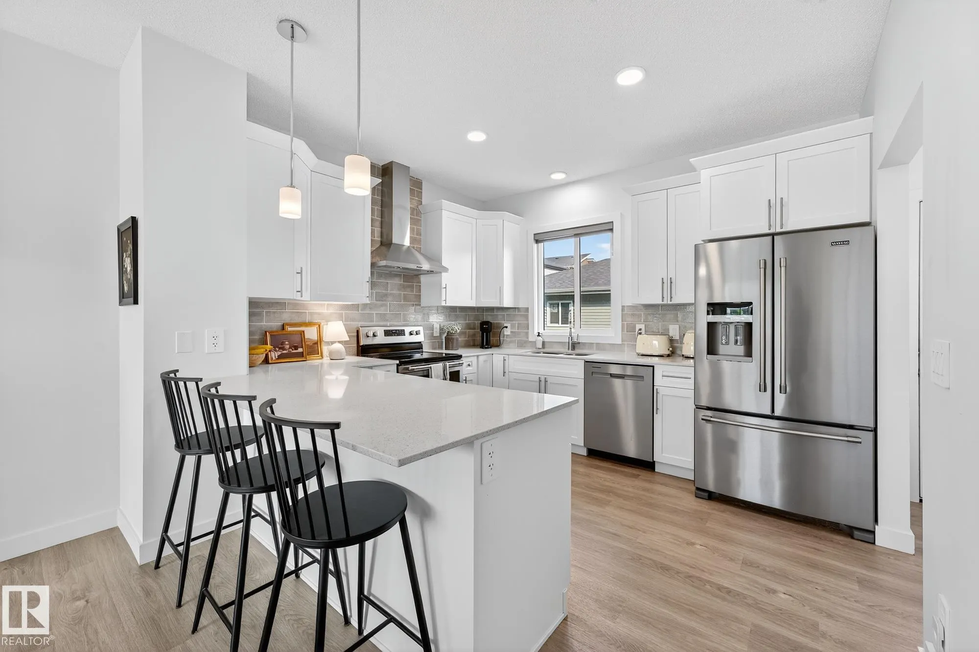 658 BLACK STONE Boulevard