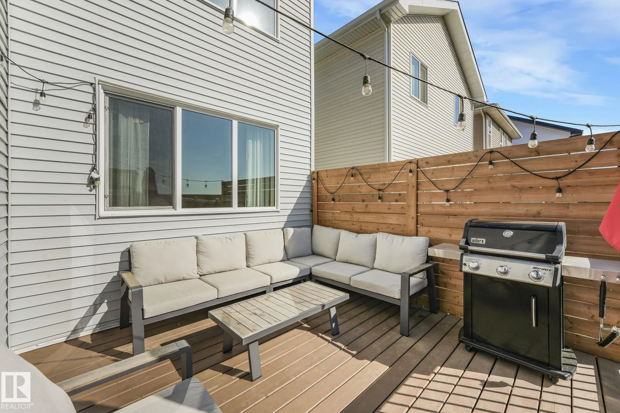37 SPRINGBROOK Wynd