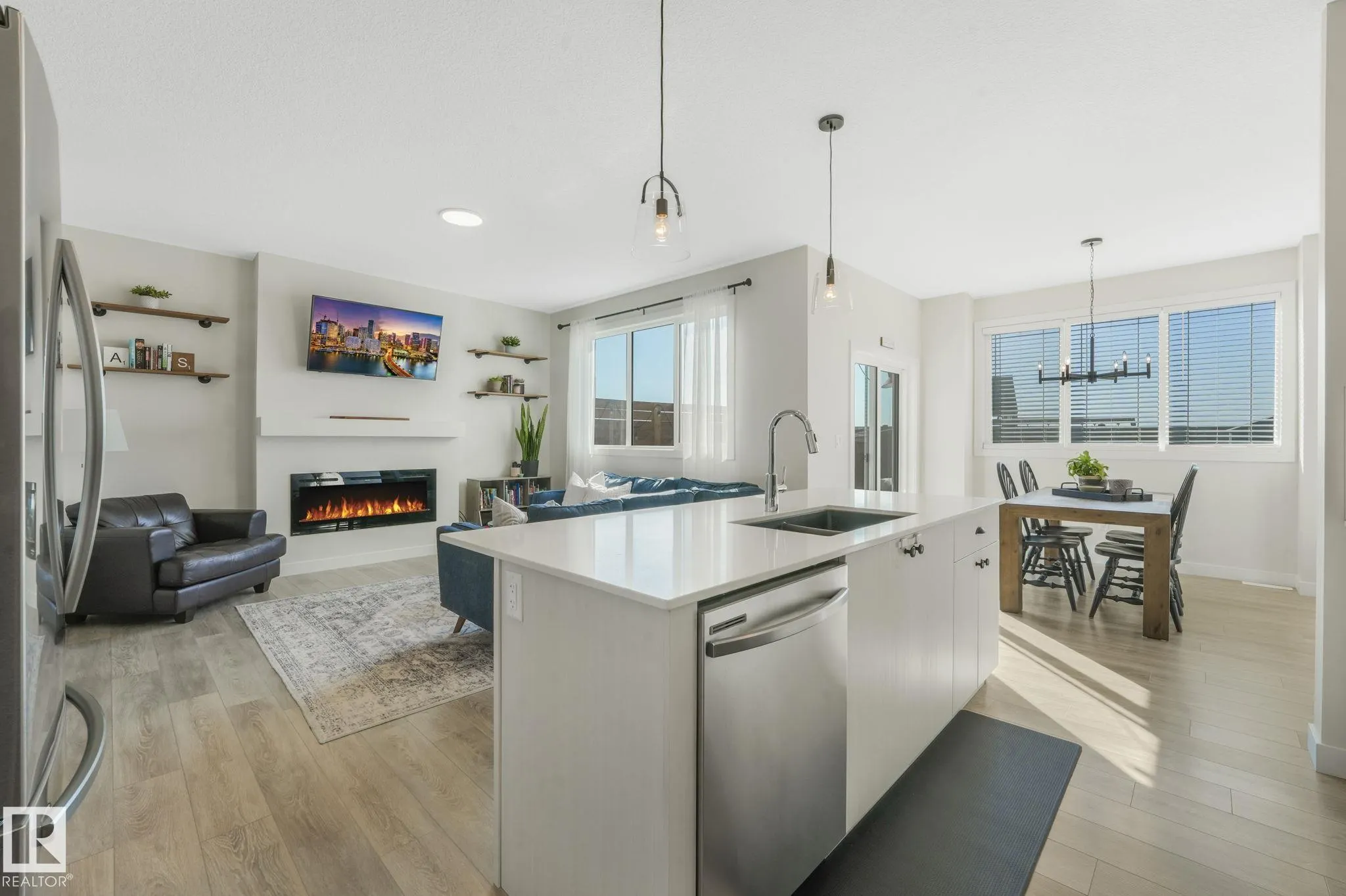 37 SPRINGBROOK Wynd