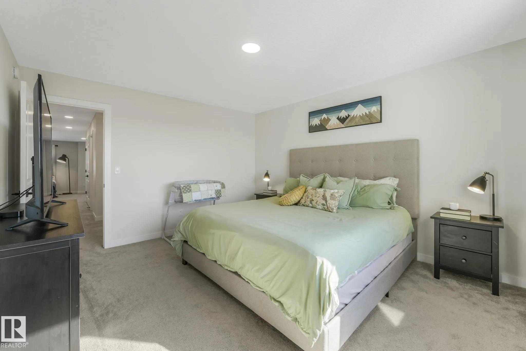37 SPRINGBROOK Wynd