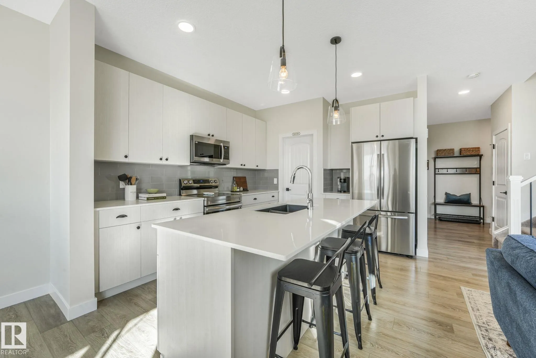 37 SPRINGBROOK Wynd