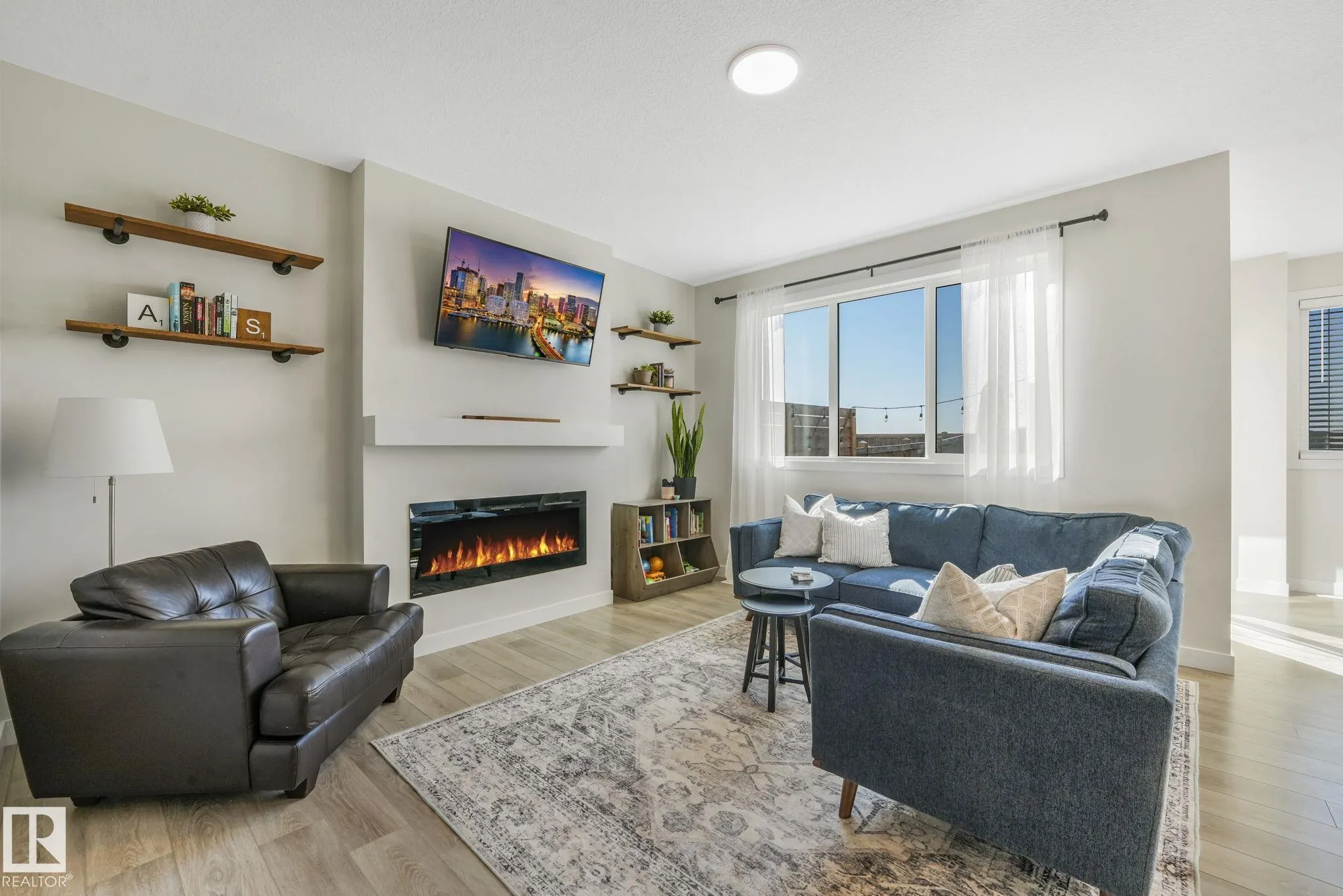 37 SPRINGBROOK Wynd
