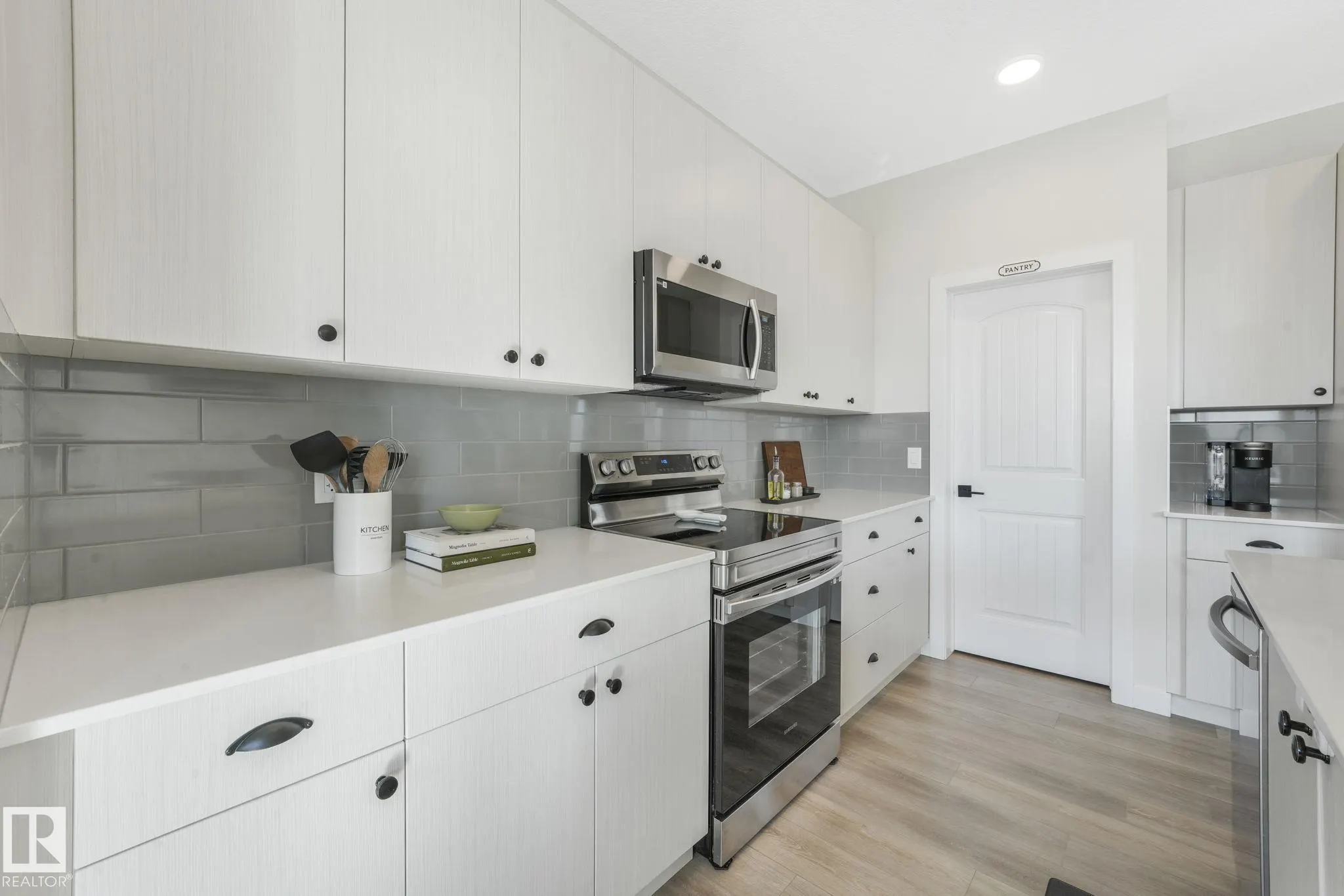 37 SPRINGBROOK Wynd