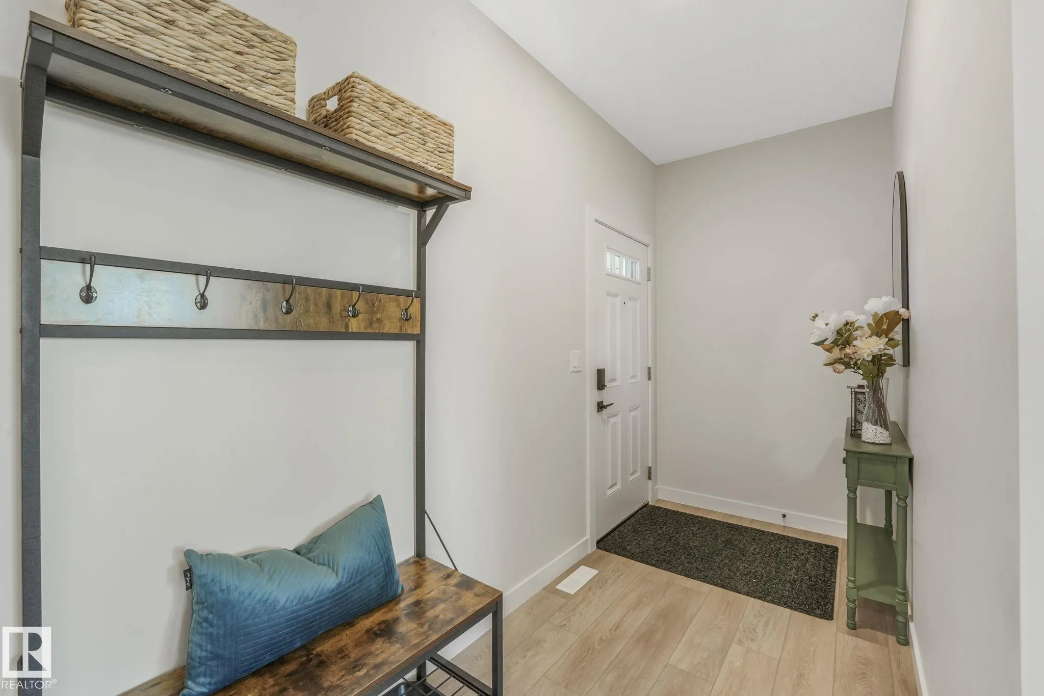 37 SPRINGBROOK Wynd