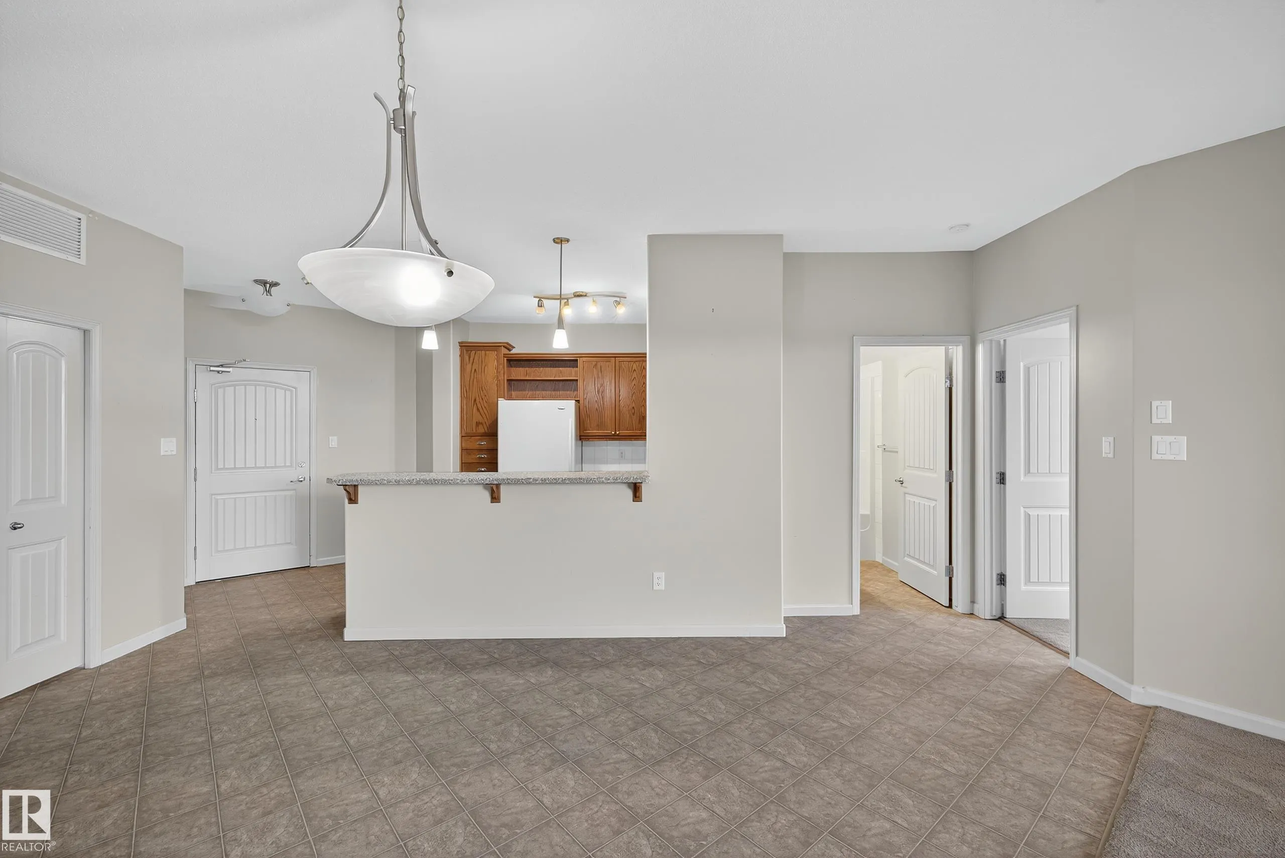 2503 HANNA Crescent
