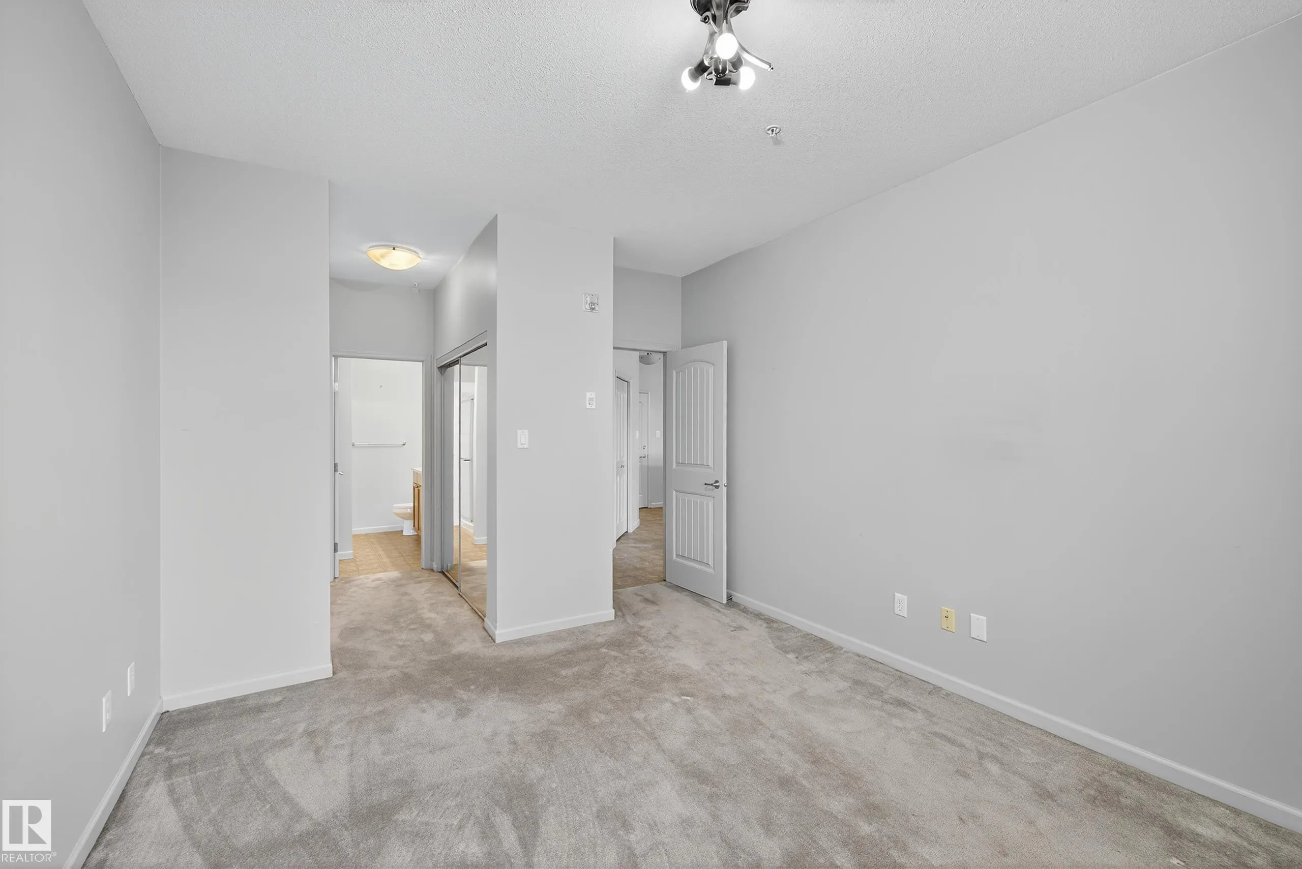 2503 HANNA Crescent