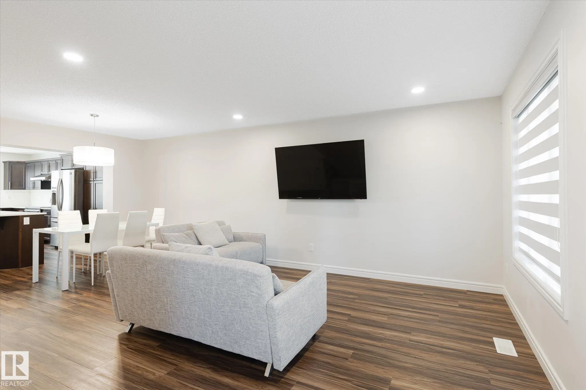 2053 GRAYDON HILL Crescent