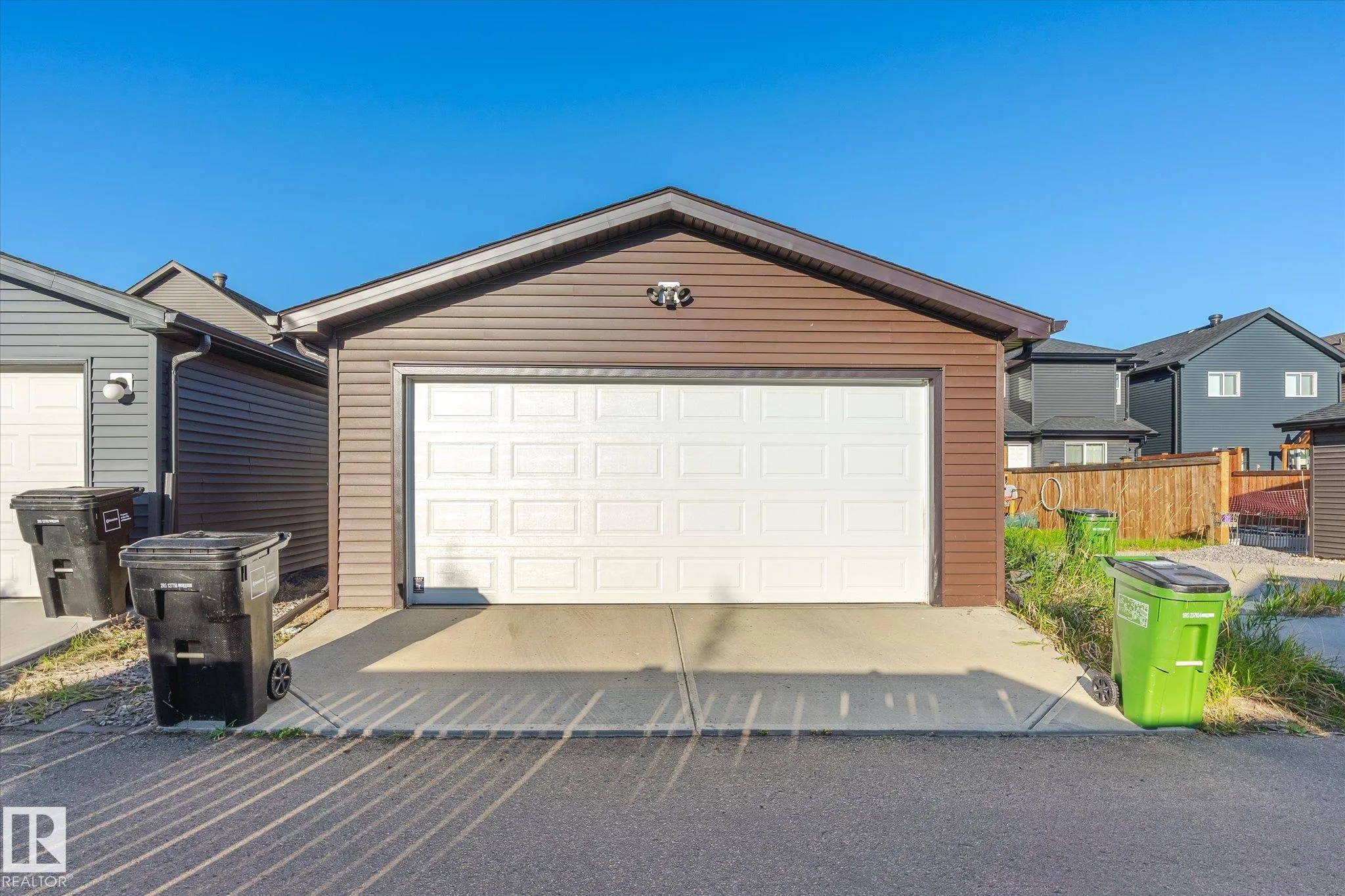 2053 GRAYDON HILL Crescent