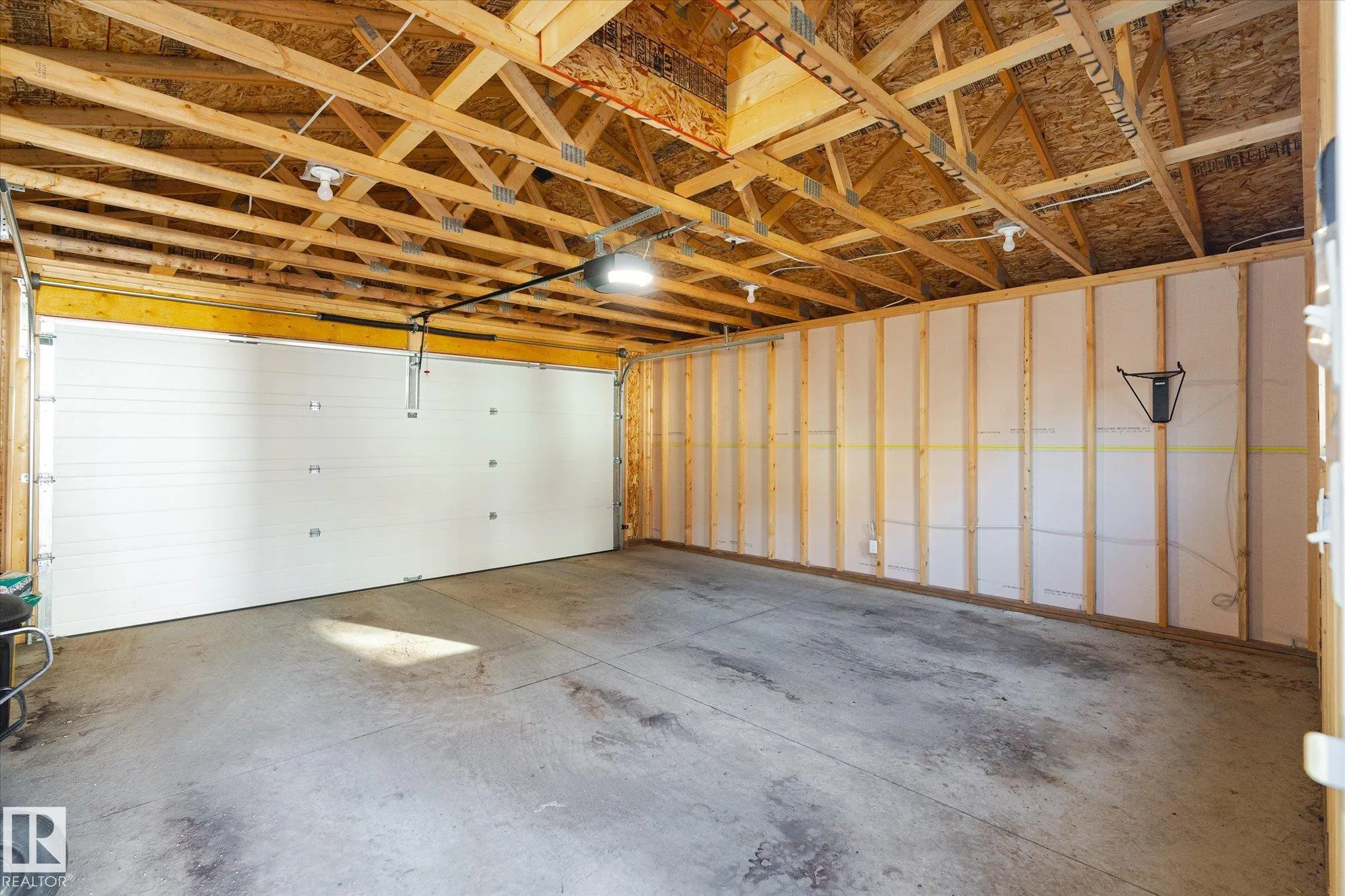 2053 GRAYDON HILL Crescent