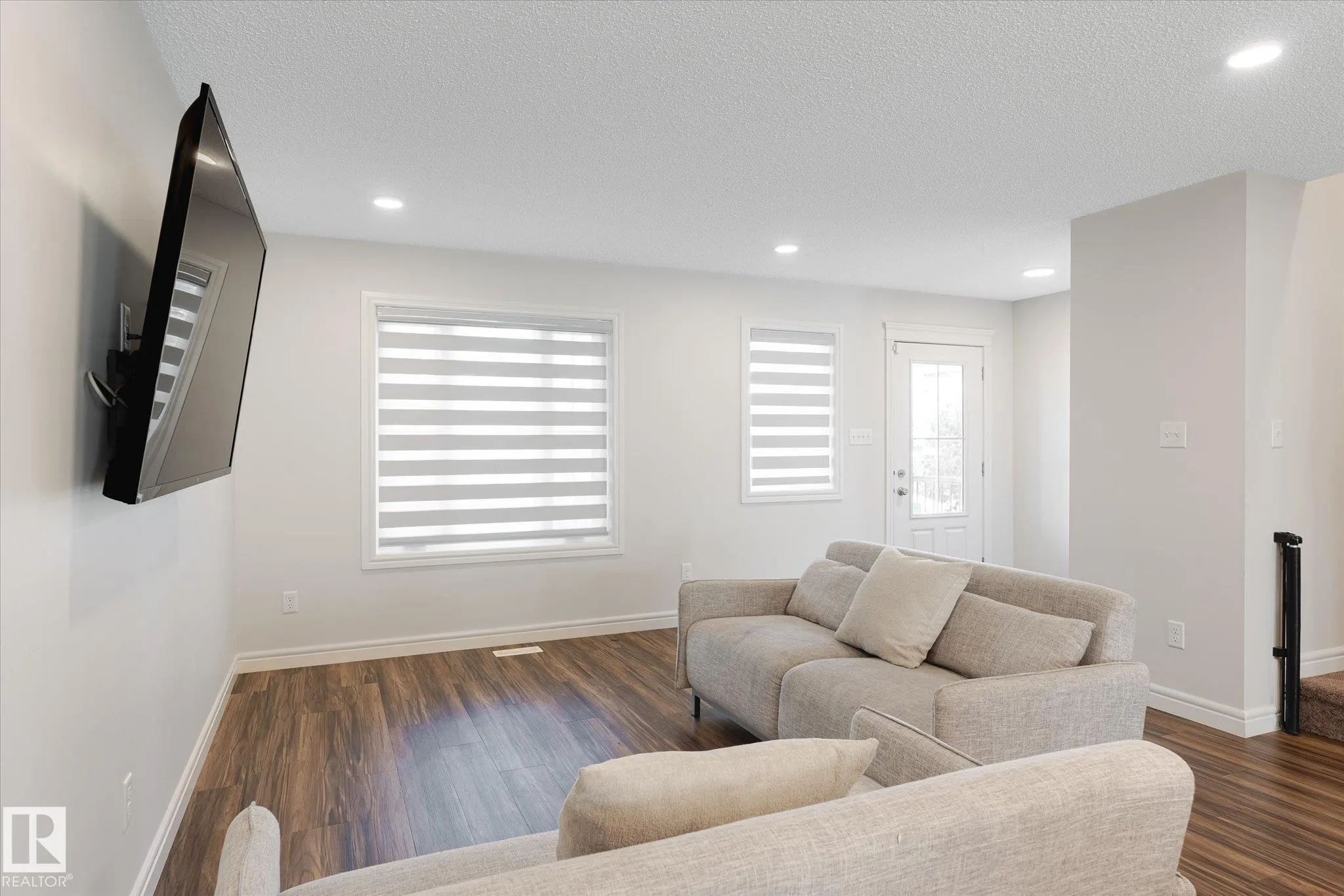 2053 GRAYDON HILL Crescent