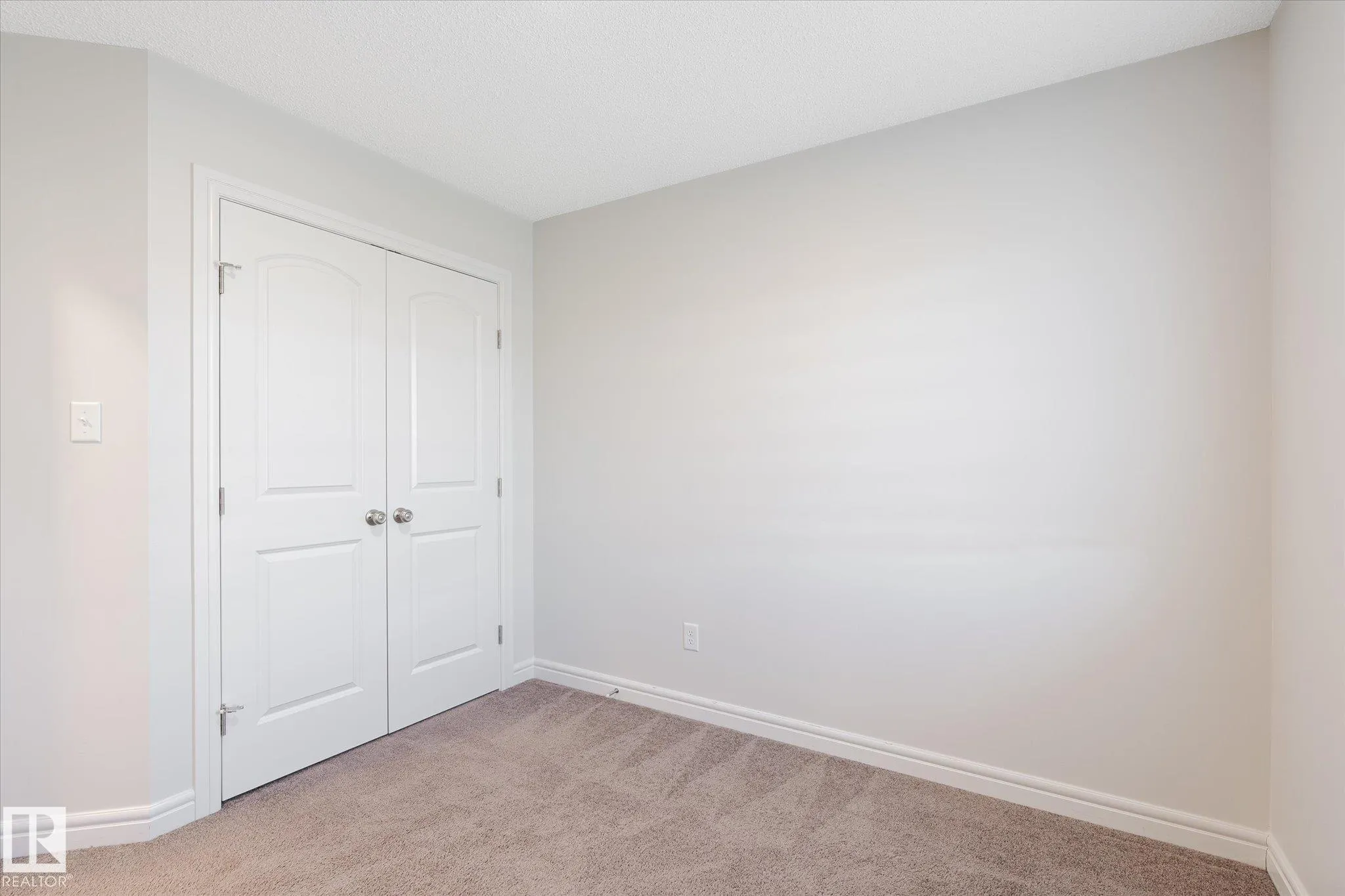 2053 GRAYDON HILL Crescent