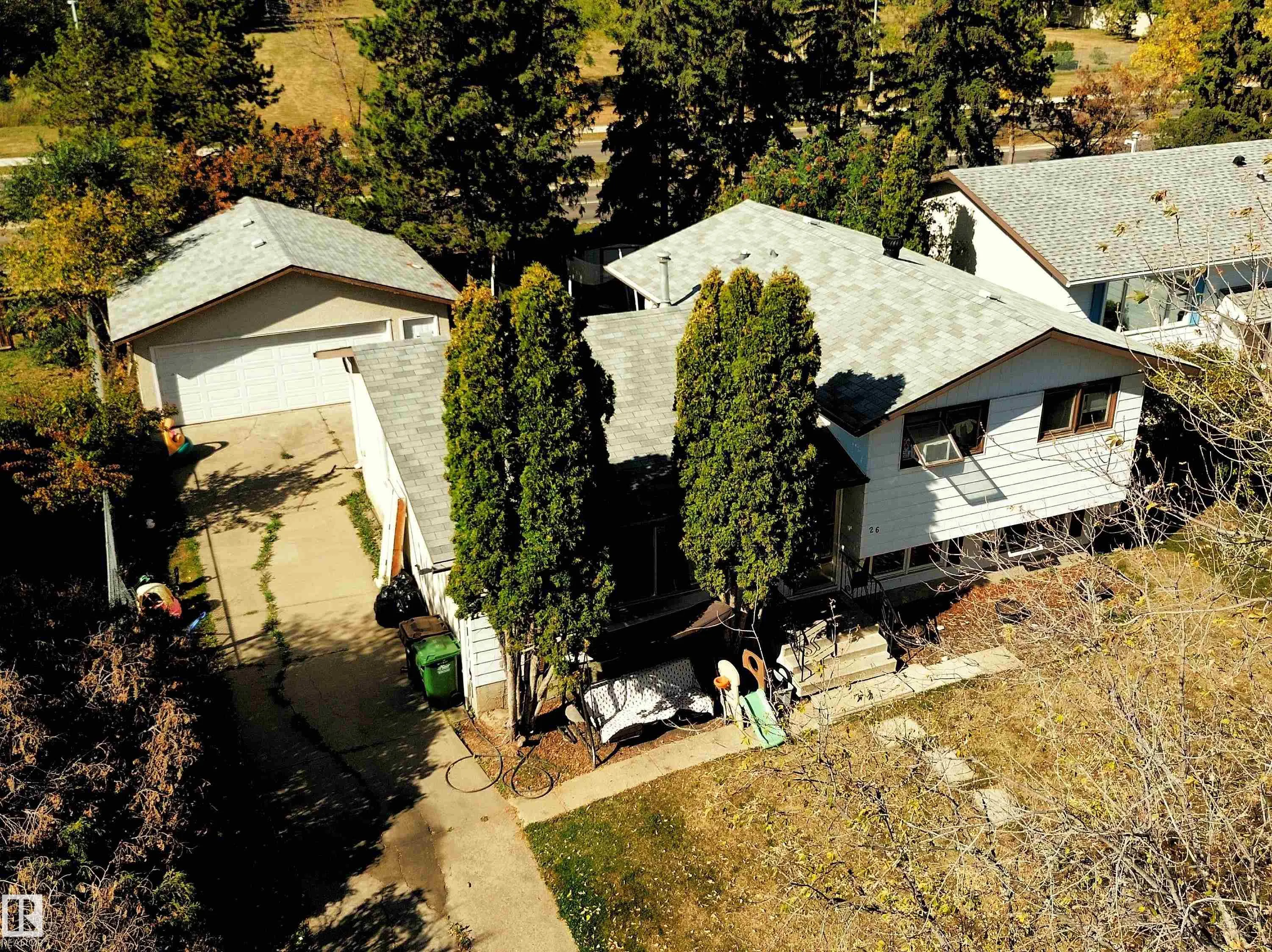 26 ALCOTT Crescent