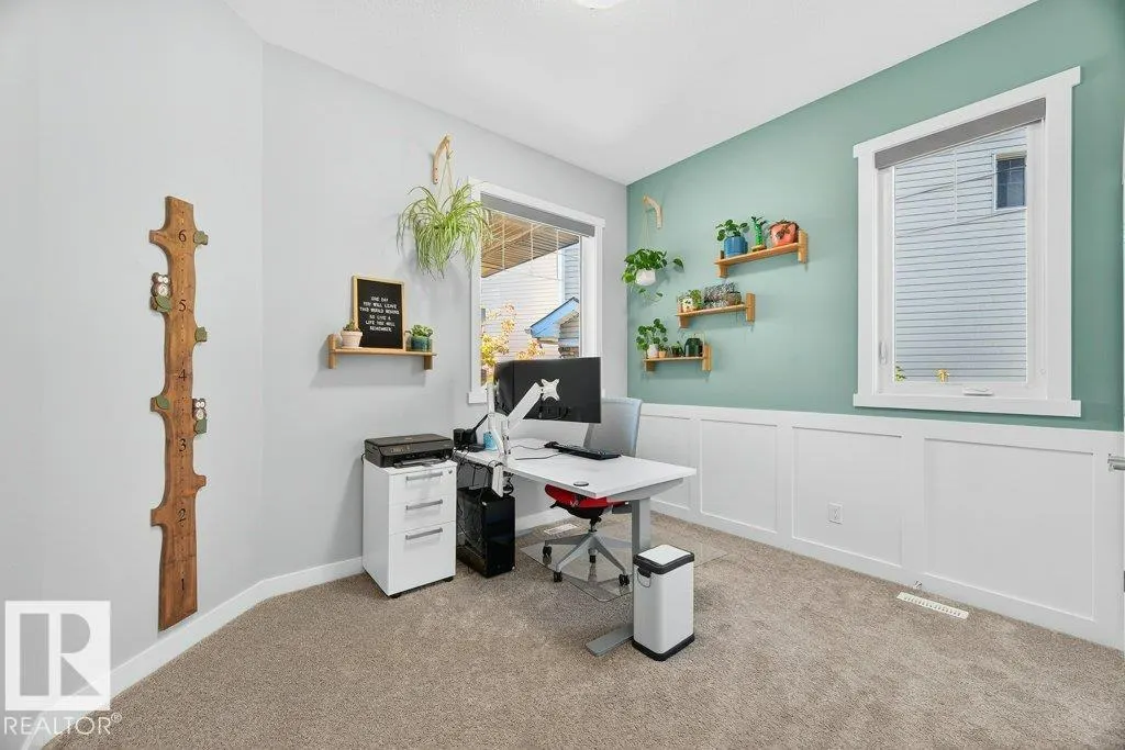 8220 GOURLAY Close