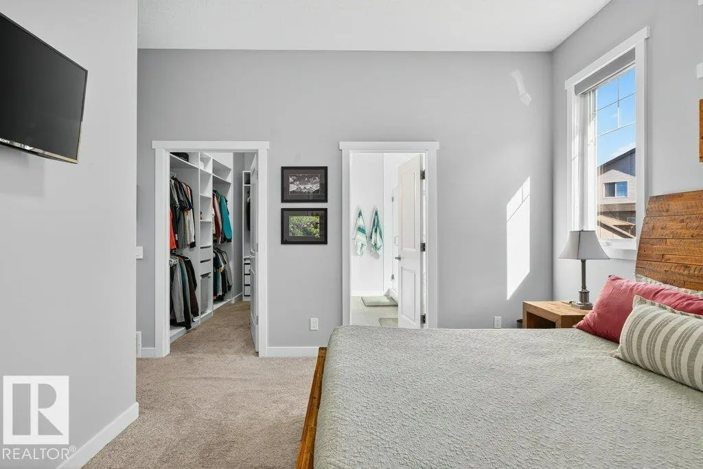 8220 GOURLAY Close