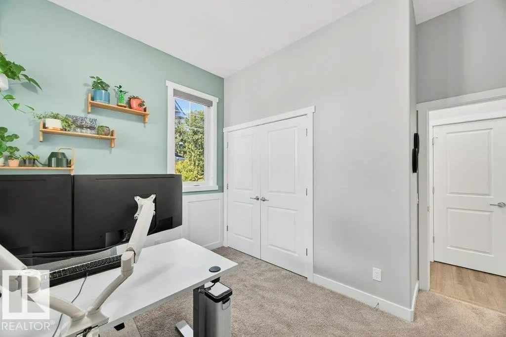 8220 GOURLAY Close