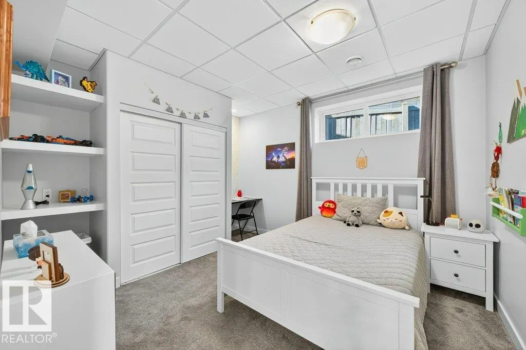 8220 GOURLAY Close