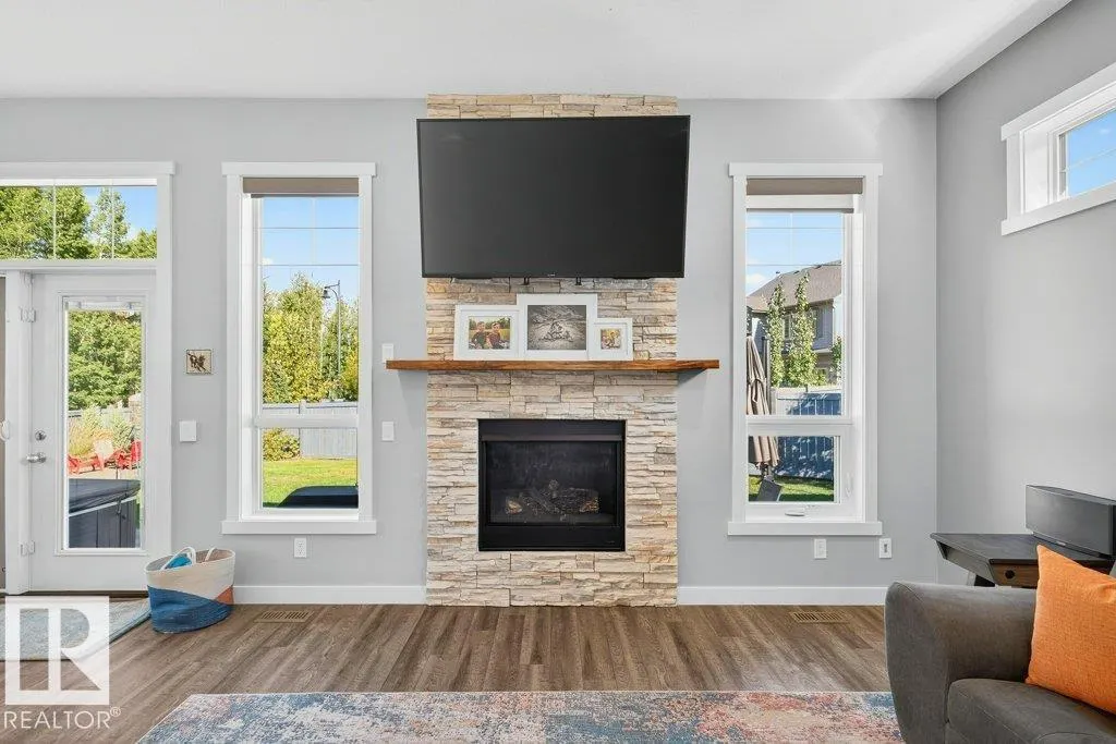 8220 GOURLAY Close