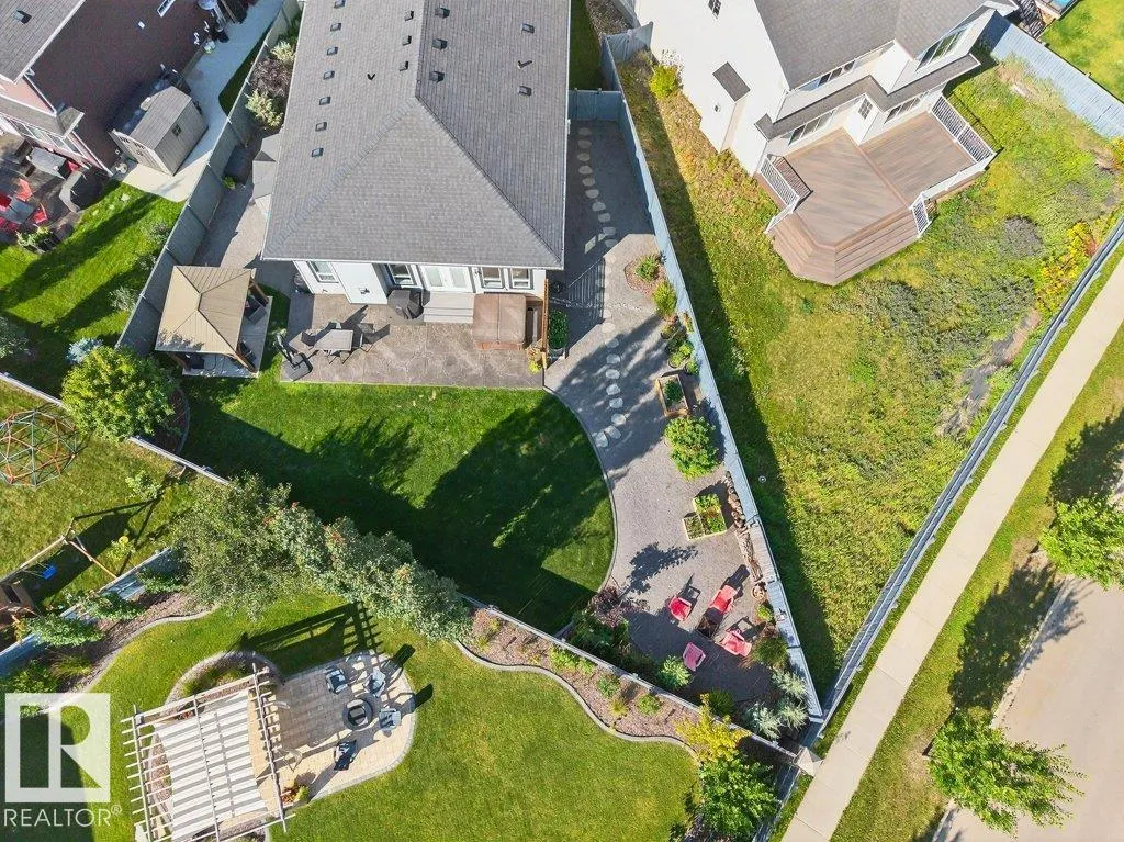 8220 GOURLAY Close