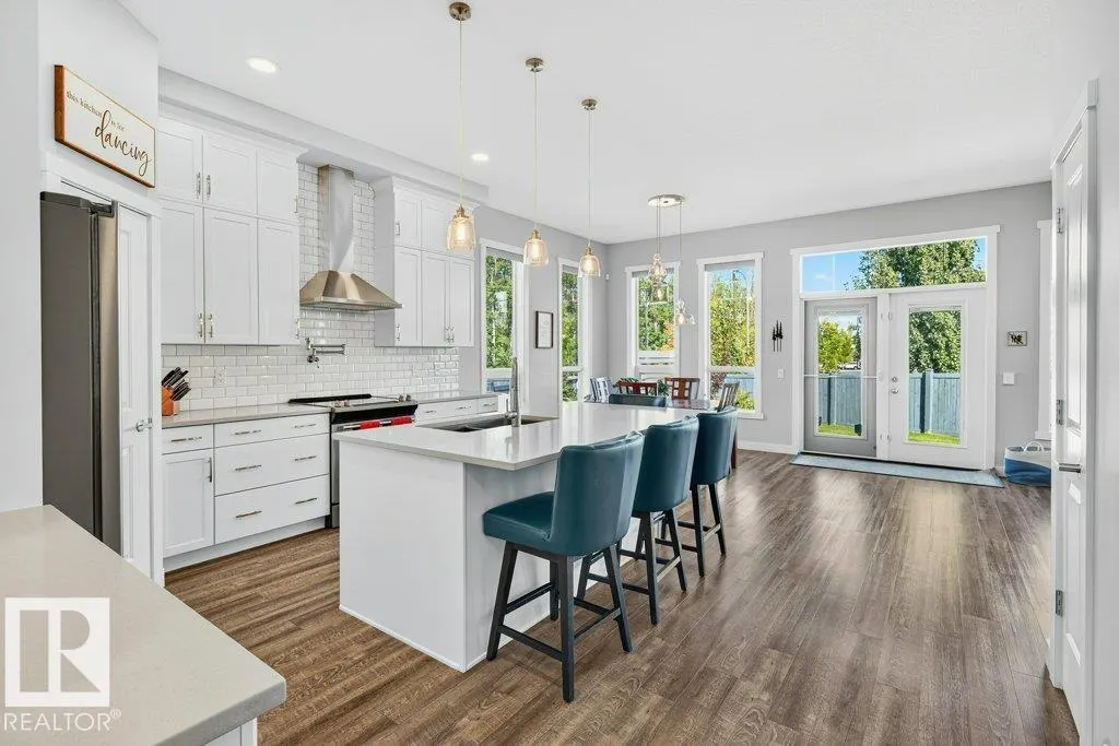 8220 GOURLAY Close