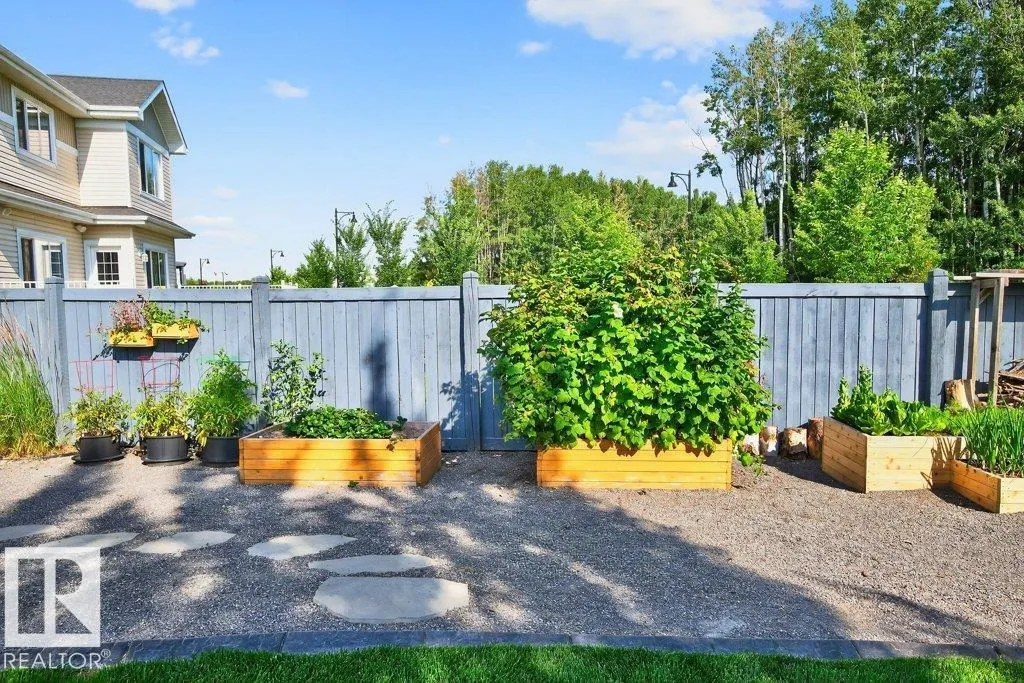 8220 GOURLAY Close