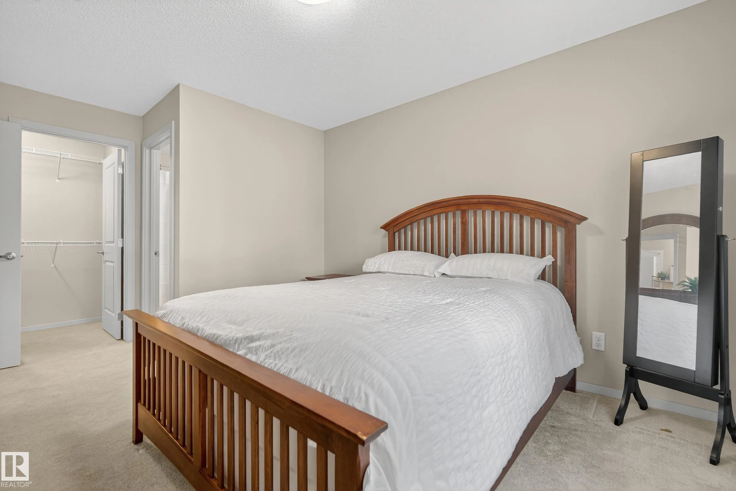390 WINDERMERE Road